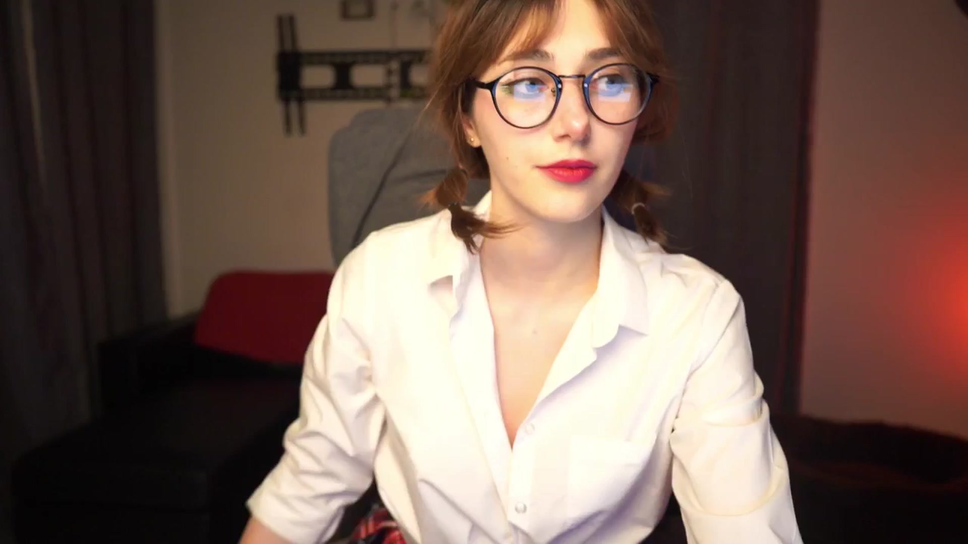 Gallery image thumbnail from hey_foxy's myfreecams stream on, 04/03/2026, 21:27 image 3 of 20
