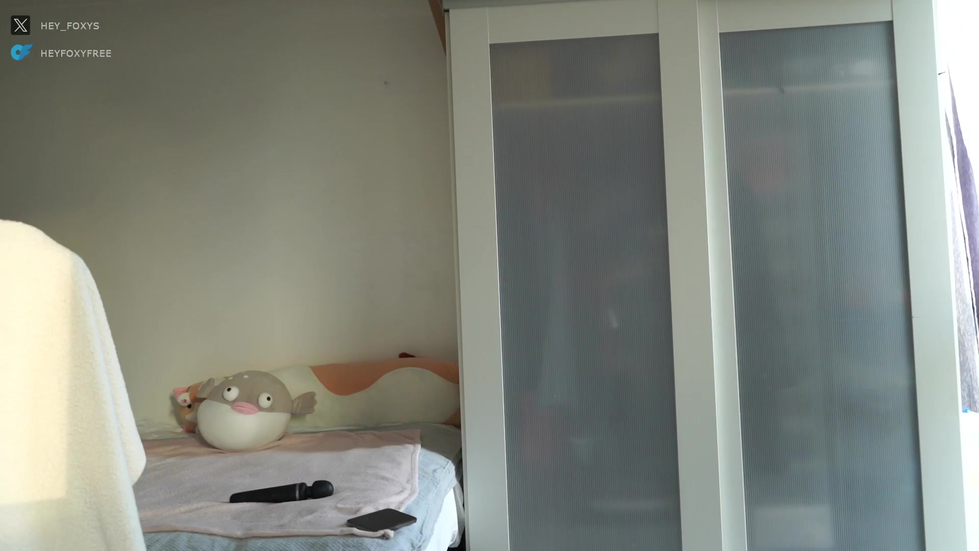 Gallery image thumbnail from hey_foxy's myfreecams stream on, 08/03/2026, 21:01 image 6 of 20