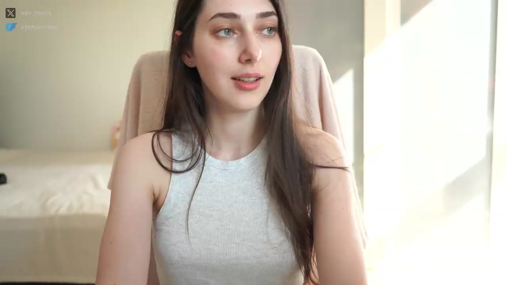Gallery image thumbnail from hey_foxy's myfreecams stream on, 08/09/2026, 16:40 image 2 of 20