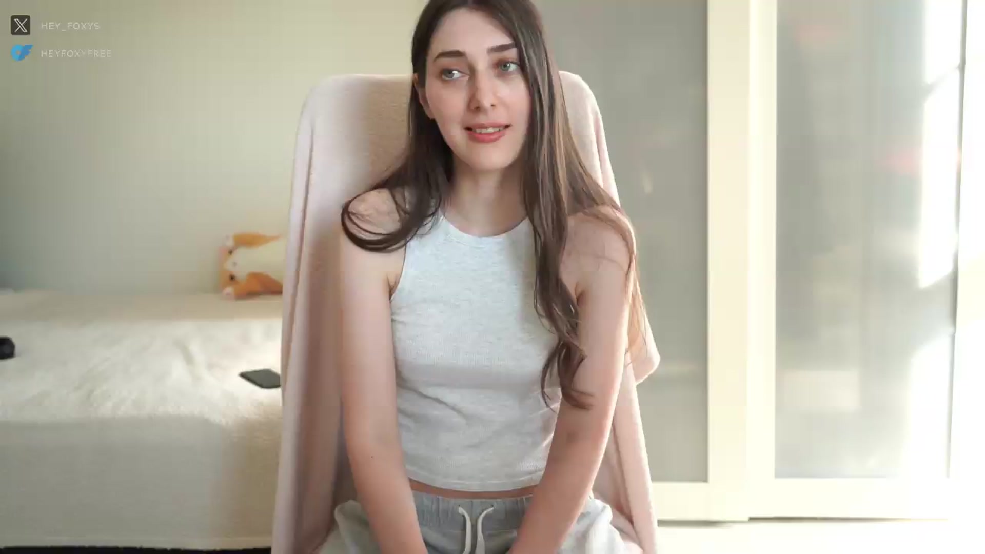 Gallery image thumbnail from hey_foxy's myfreecams stream on, 08/09/2026, 16:40 image 12 of 20