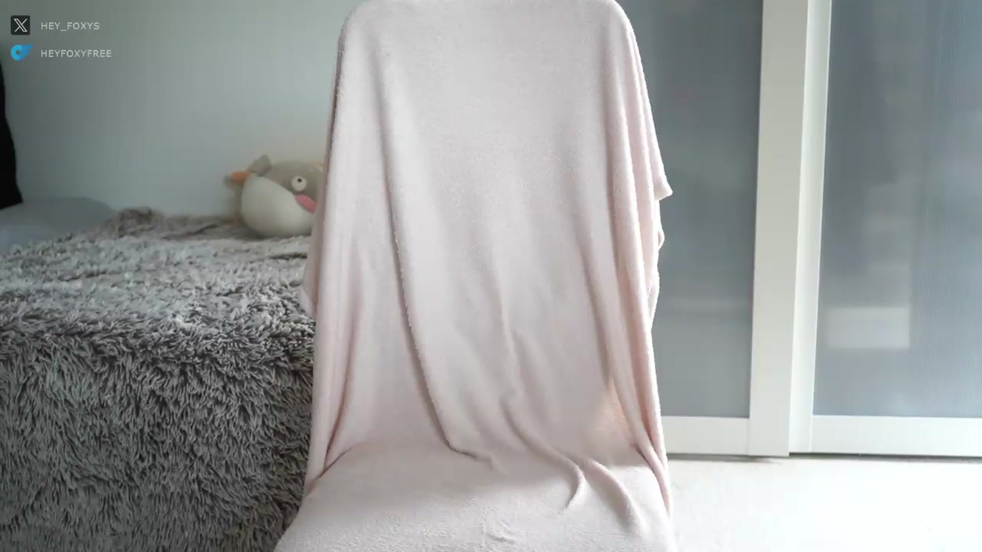 Gallery image thumbnail from hey_foxy's myfreecams stream on, 09/03/2026, 08:33 image 19 of 20
