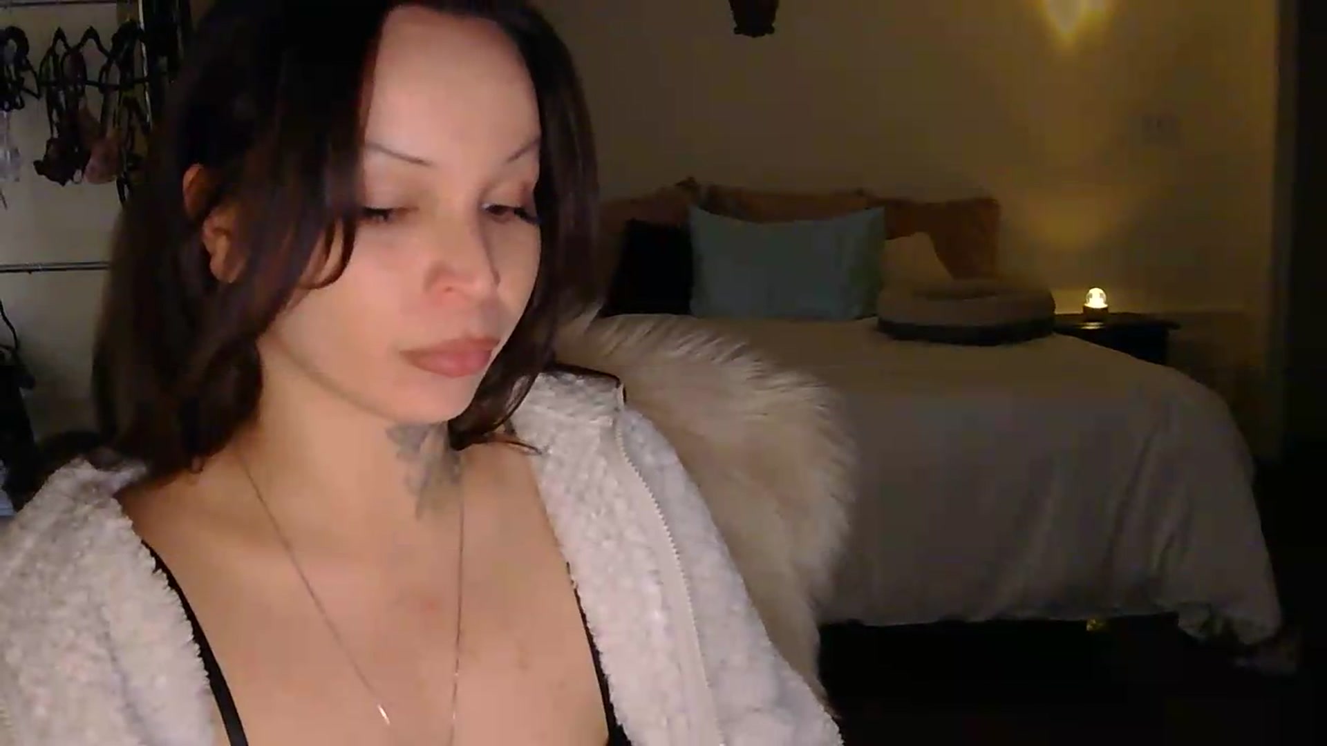 Gallery image thumbnail from heylisten's myfreecams stream on, 05/10/2026, 12:06 image 2 of 20