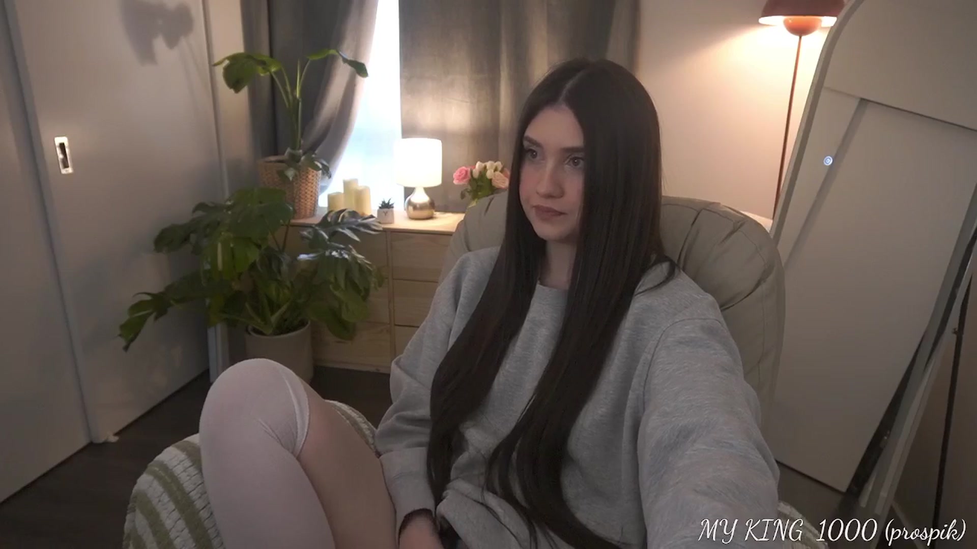 Gallery image thumbnail from heylovee's myfreecams stream on, 03/26/2026, 01:47 image 17 of 20