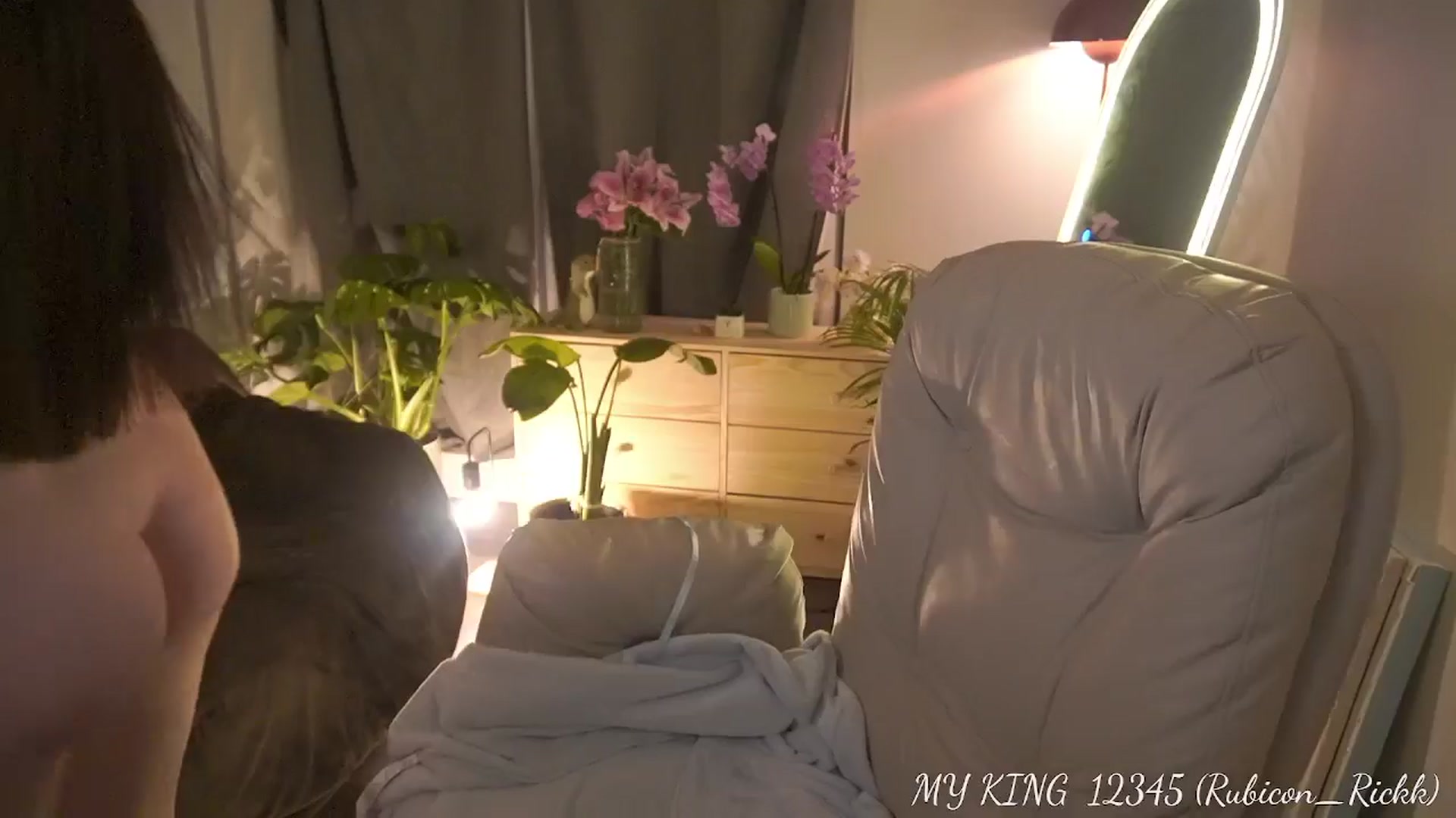 Gallery image thumbnail from heylovee's myfreecams stream on, 04/06/2026, 04:03 image 7 of 20