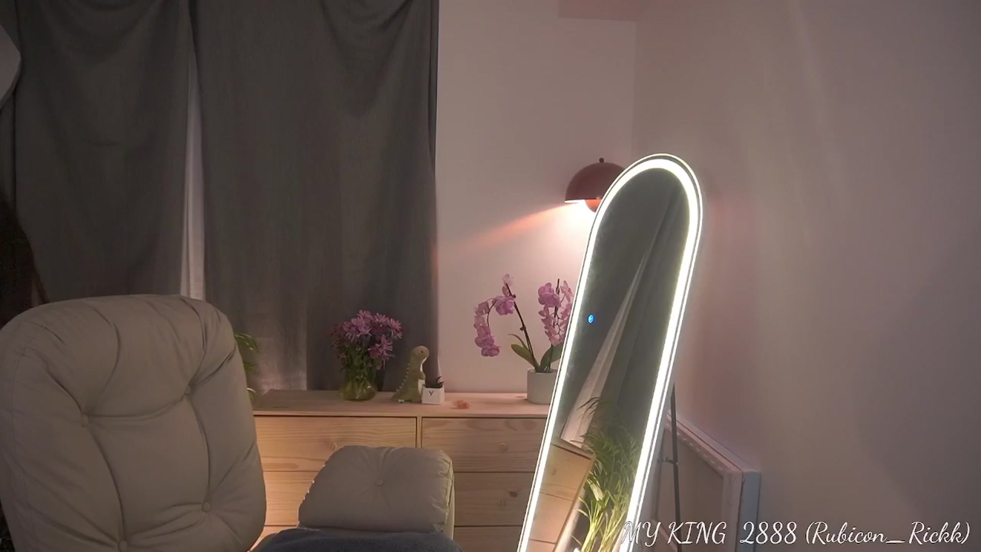 Gallery image thumbnail from heylovee's myfreecams stream on, 04/12/2026, 03:33 image 8 of 20