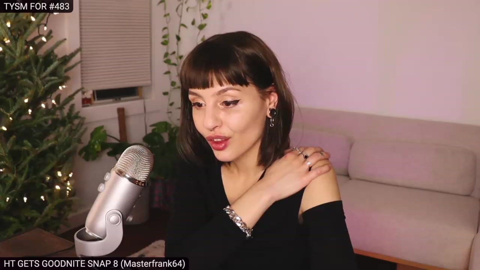 Gallery image thumbnail from heystellar's myfreecams stream on, 12/04/2022, 03:04 image 5 of 20