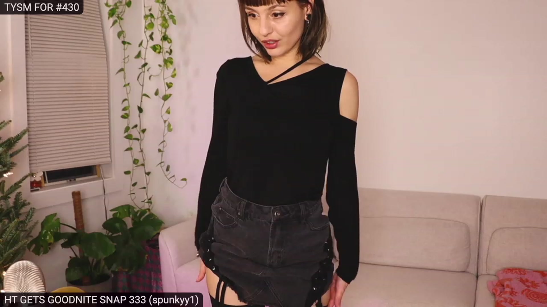 Gallery image thumbnail from heystellar's myfreecams stream on, 12/04/2022, 03:04 image 17 of 20