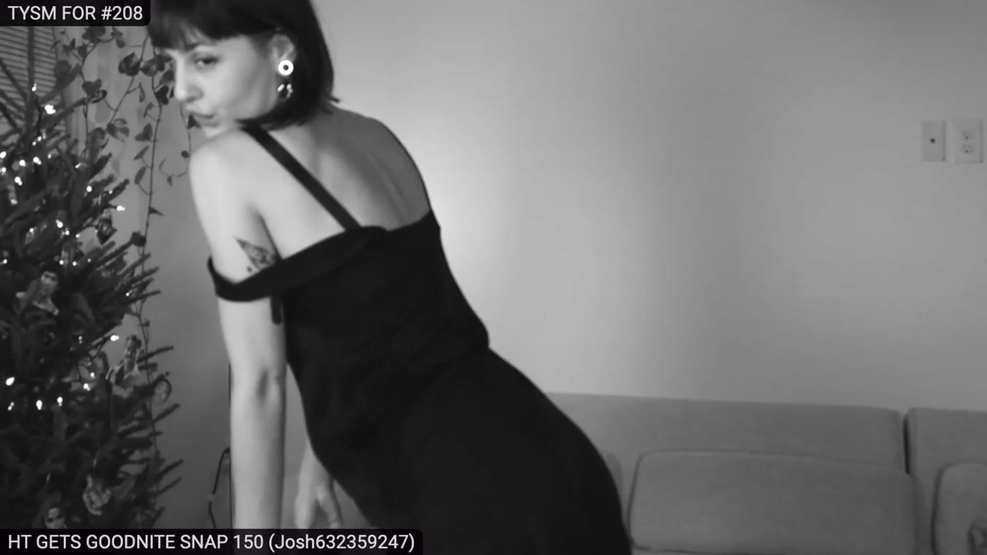 Gallery image thumbnail from heystellar's myfreecams stream on, 12/13/2022, 04:07 image 6 of 20