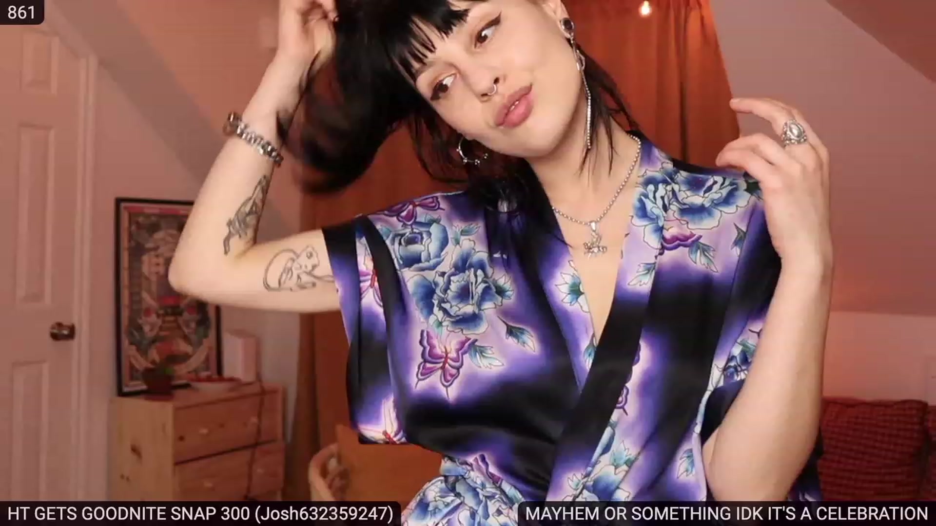 Gallery image thumbnail from heystellar's myfreecams stream on, 05/02/2023, 01:23 image 7 of 20