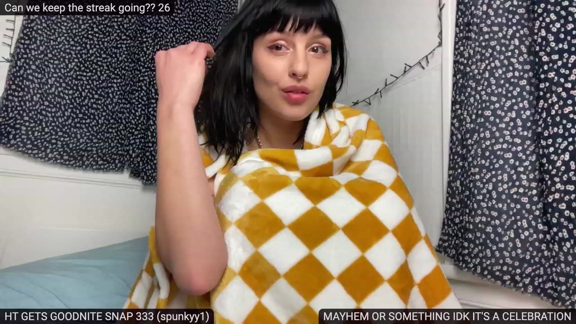 Gallery image thumbnail from heystellar's myfreecams stream on, 05/04/2023, 24:57 image 17 of 20