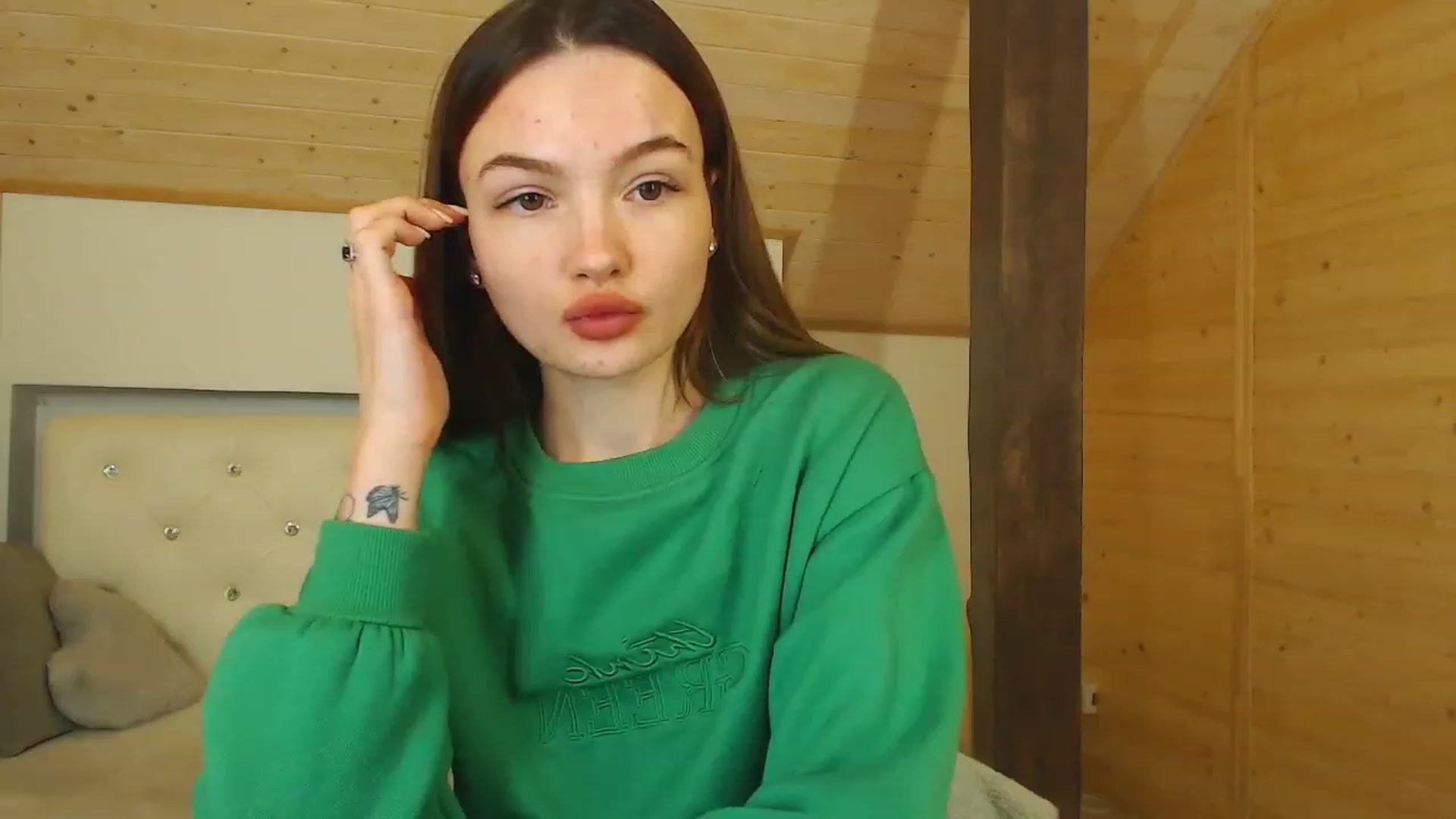 Gallery image thumbnail from hiSasha's myfreecams stream on, 12/03/2022, 17:42 image 3 of 20