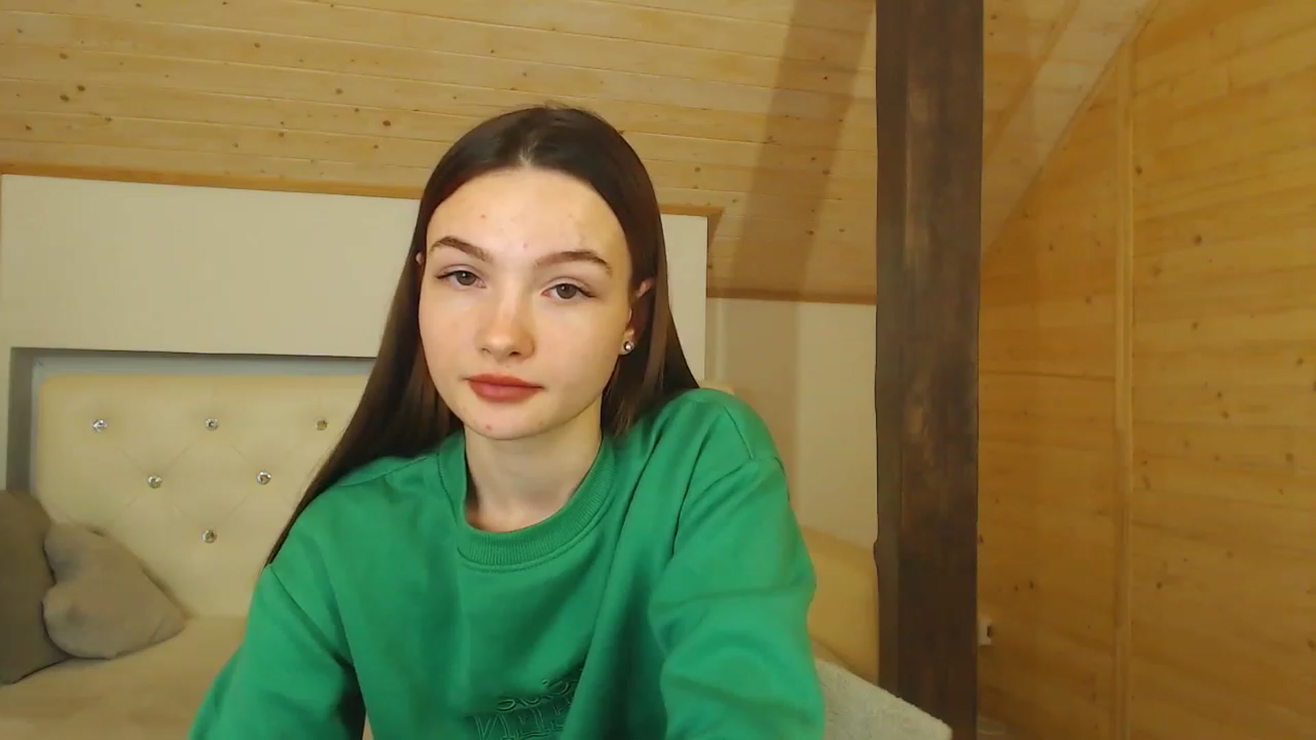 Gallery image thumbnail from hiSasha's myfreecams stream on, 12/03/2022, 17:42 image 5 of 20