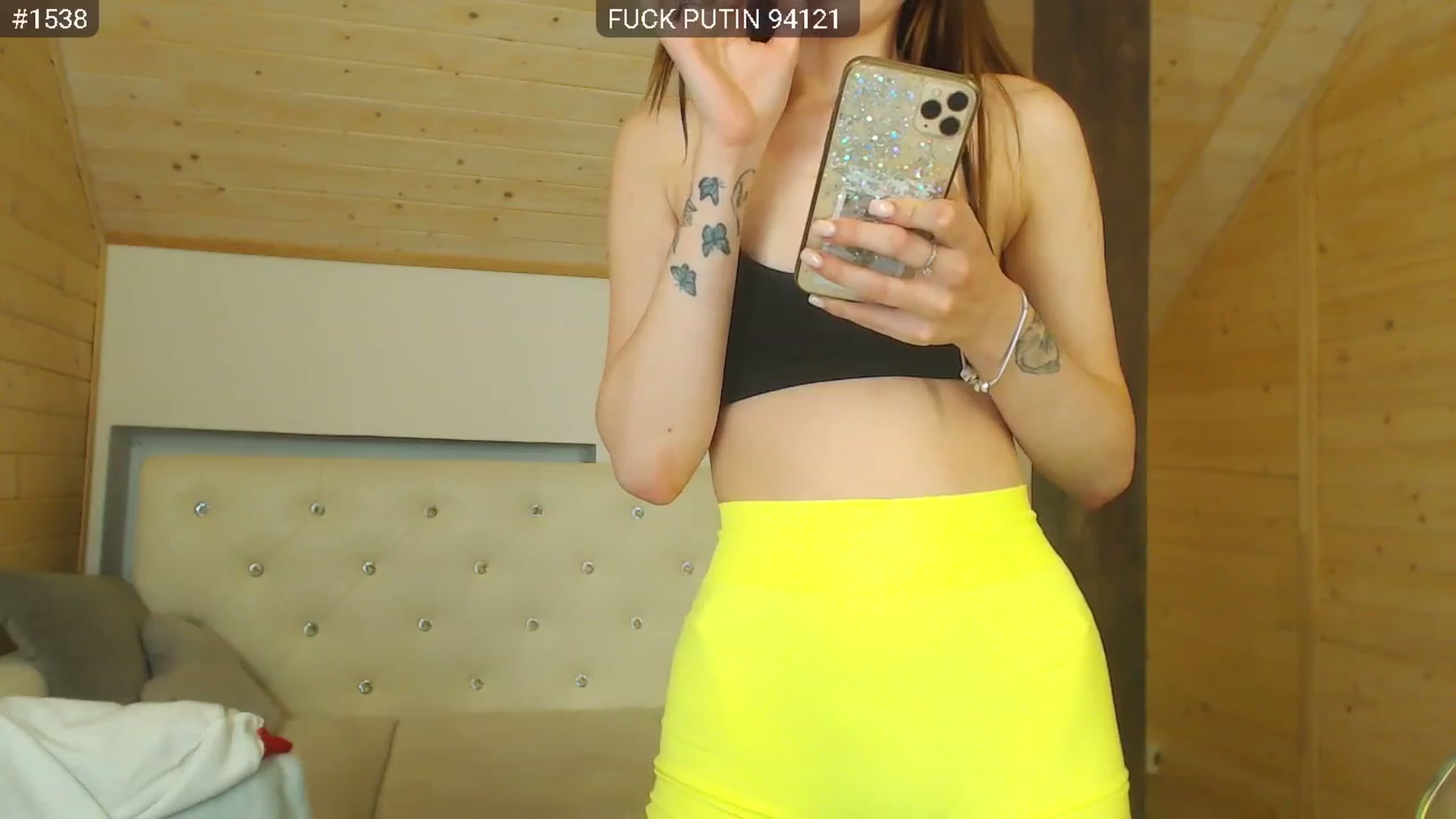 Gallery image thumbnail from hiSasha's myfreecams stream on, 12/04/2022, 20:17 image 15 of 20