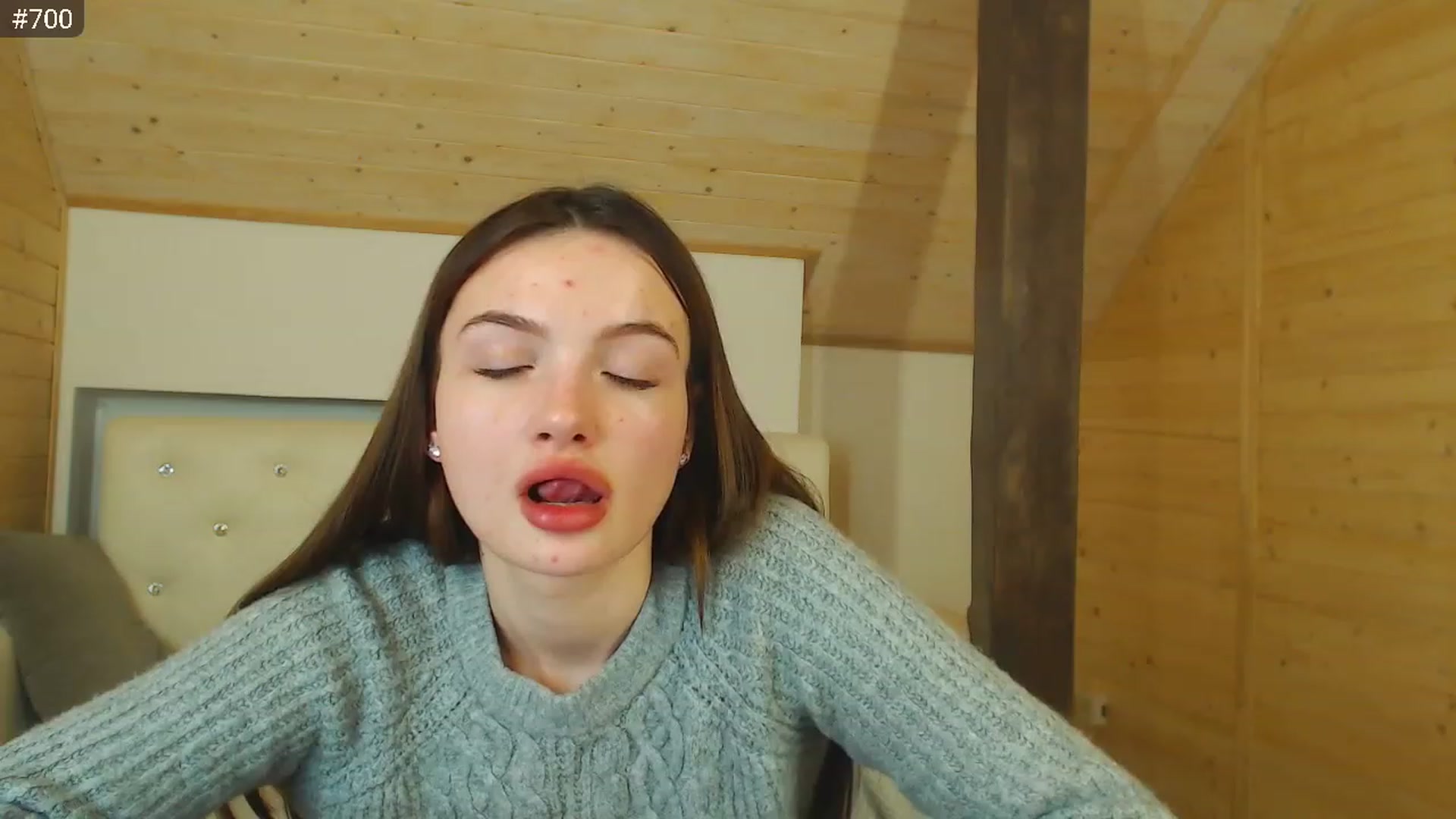 Gallery image thumbnail from hiSasha's myfreecams stream on, 12/07/2022, 18:37 image 10 of 20