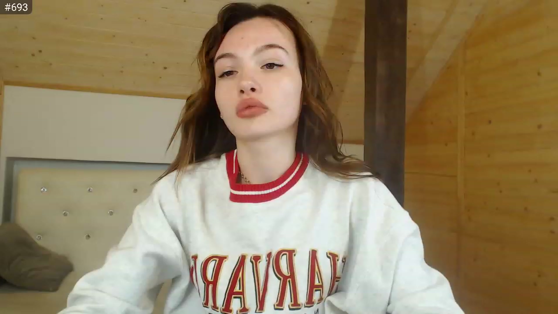 Gallery image thumbnail from hiSasha's myfreecams stream on, 12/20/2022, 19:46 image 18 of 20