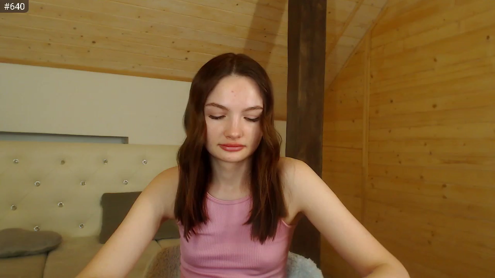 Gallery image thumbnail from hiSasha's myfreecams stream on, 12/24/2022, 17:56 image 9 of 20