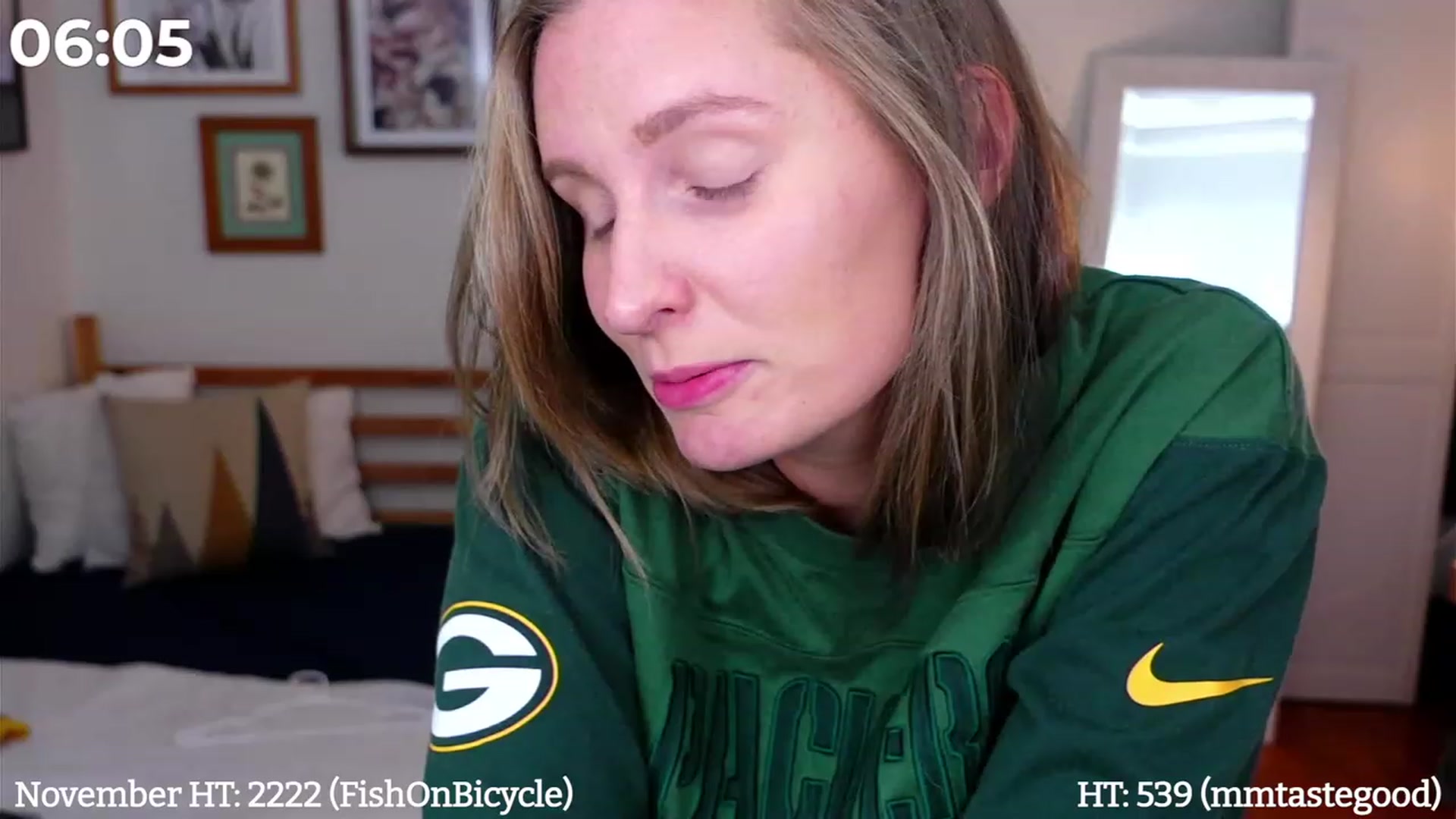Gallery image thumbnail from hi_ella's myfreecams stream on, 11/18/2022, 04:03 image 16 of 20