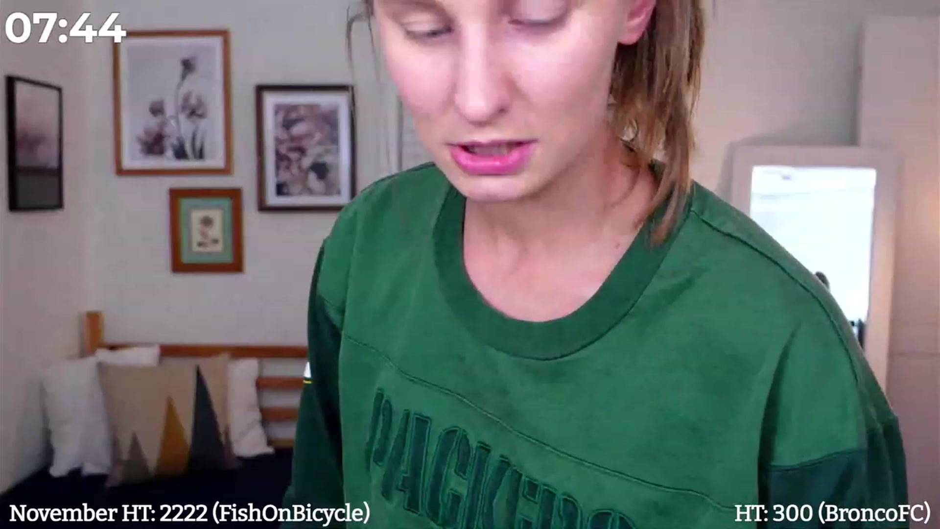 Gallery image thumbnail from hi_ella's myfreecams stream on, 11/18/2022, 04:03 image 5 of 20