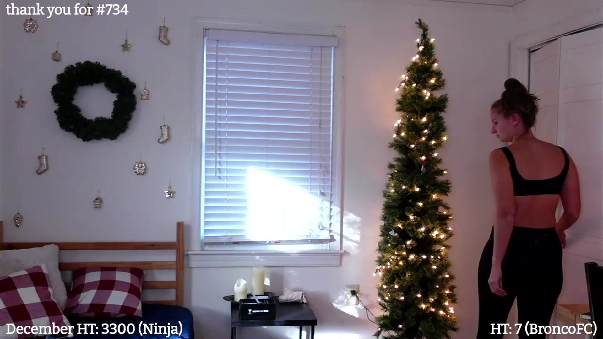 Gallery image thumbnail from hi_ella's myfreecams stream on, 12/18/2022, 21:00 image 9 of 20