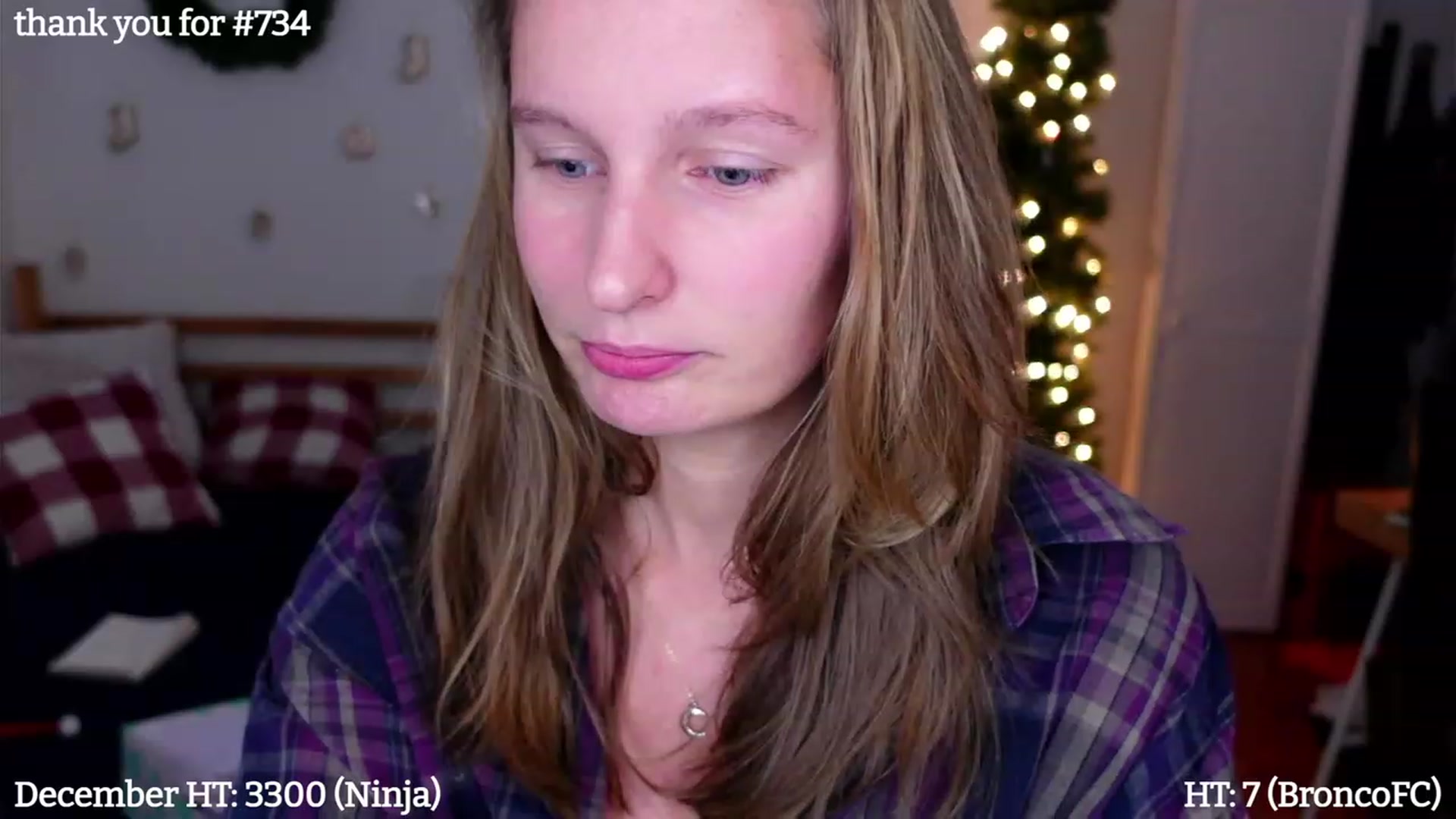 Gallery image thumbnail from hi_ella's myfreecams stream on, 12/18/2022, 21:00 image 5 of 20