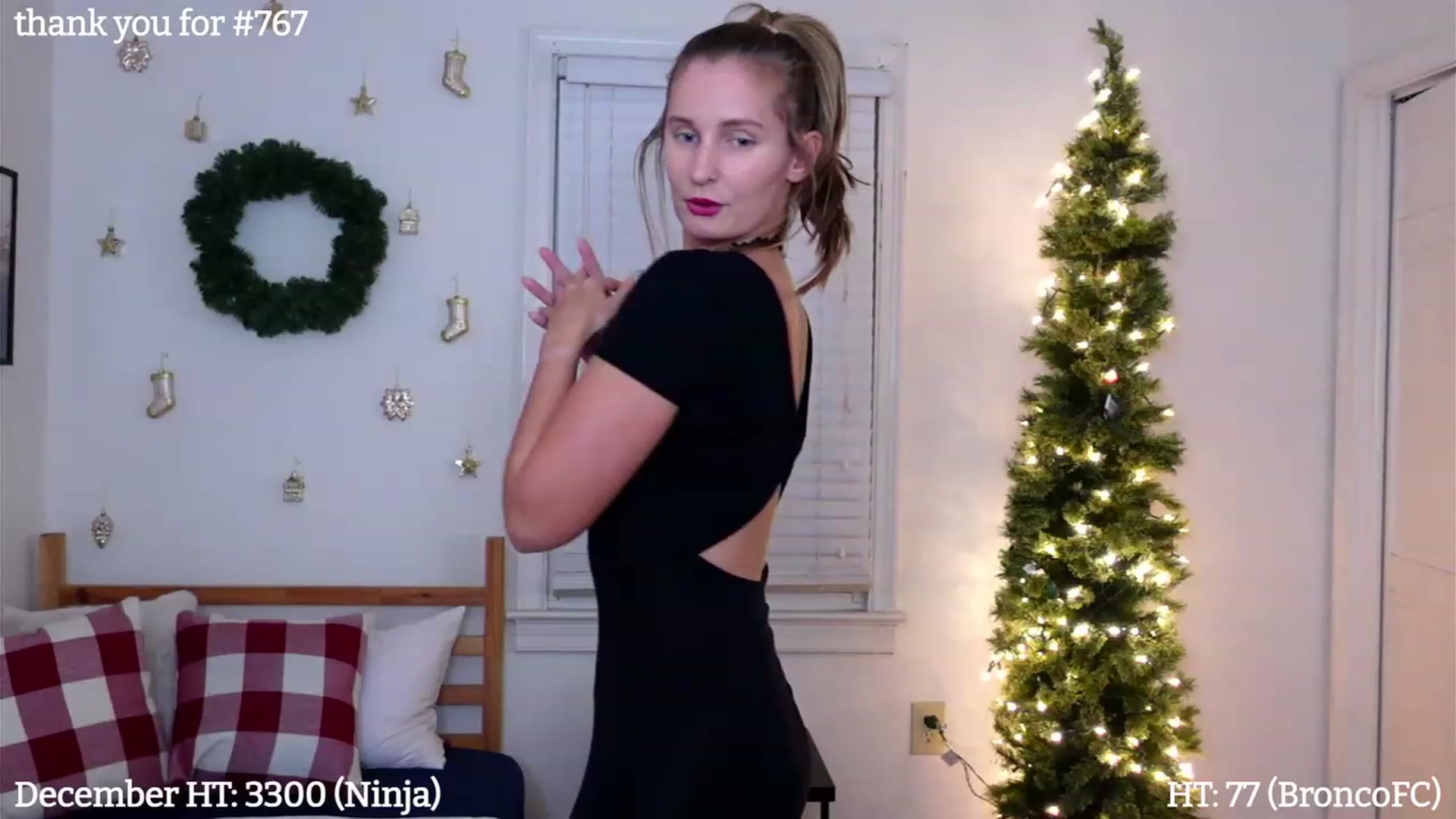 Gallery image thumbnail from hi_ella's myfreecams stream on, 12/21/2022, 02:49 image 4 of 20