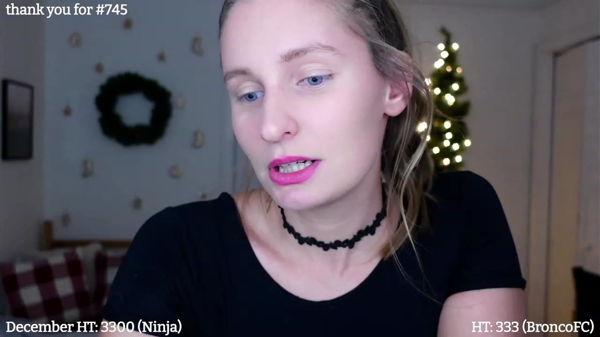 Gallery image thumbnail from hi_ella's myfreecams stream on, 12/21/2022, 04:07 image 8 of 20