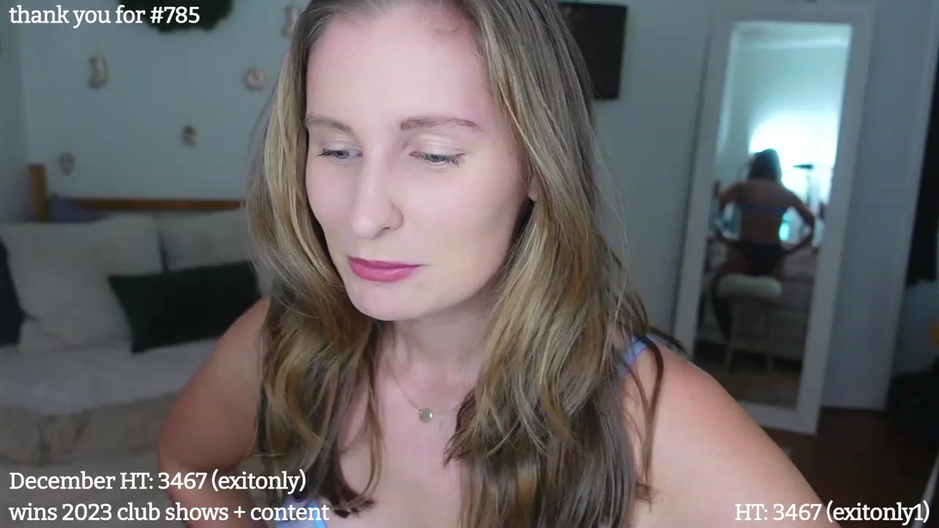 Gallery image thumbnail from hi_ella's myfreecams stream on, 12/31/2022, 01:47 image 12 of 20