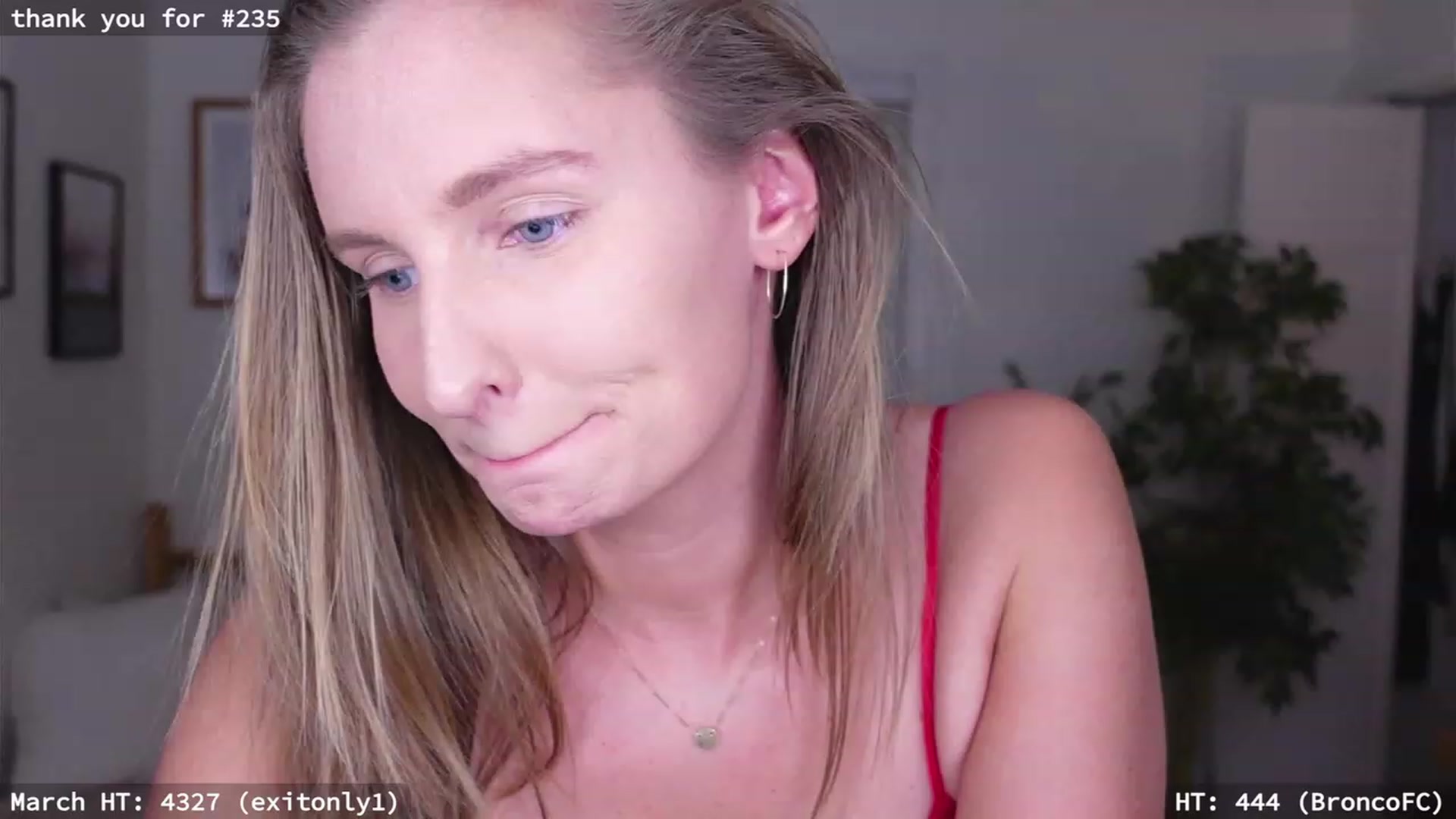 Gallery image thumbnail from hi_ella's myfreecams stream on, 03/17/2023, 02:13 image 19 of 20