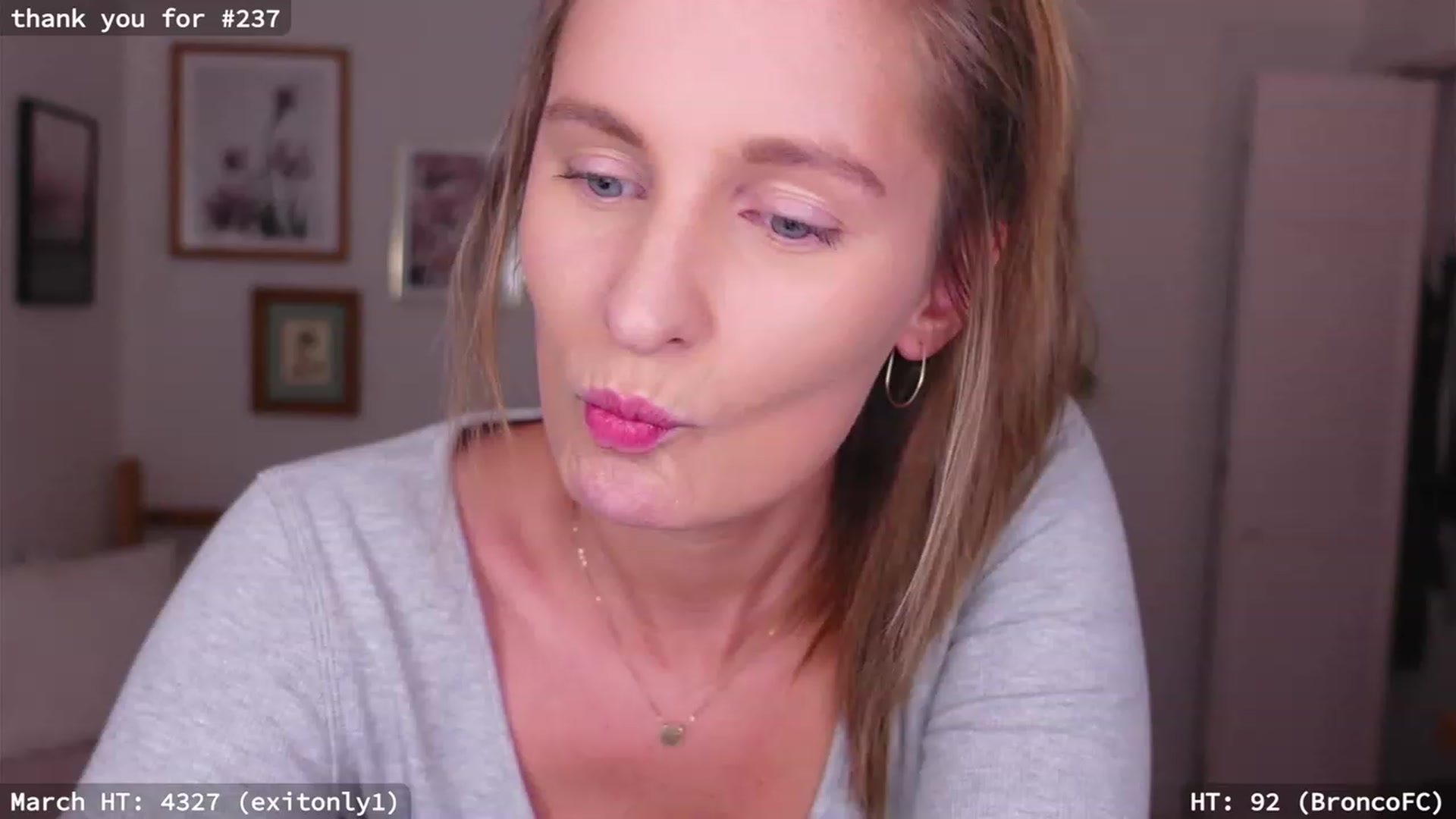 Gallery image thumbnail from hi_ella's myfreecams stream on, 03/17/2023, 02:13 image 6 of 20