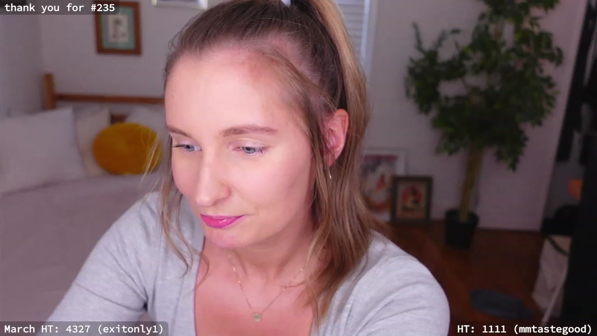 Gallery image thumbnail from hi_ella's myfreecams stream on, 03/18/2023, 21:00 image 1 of 20