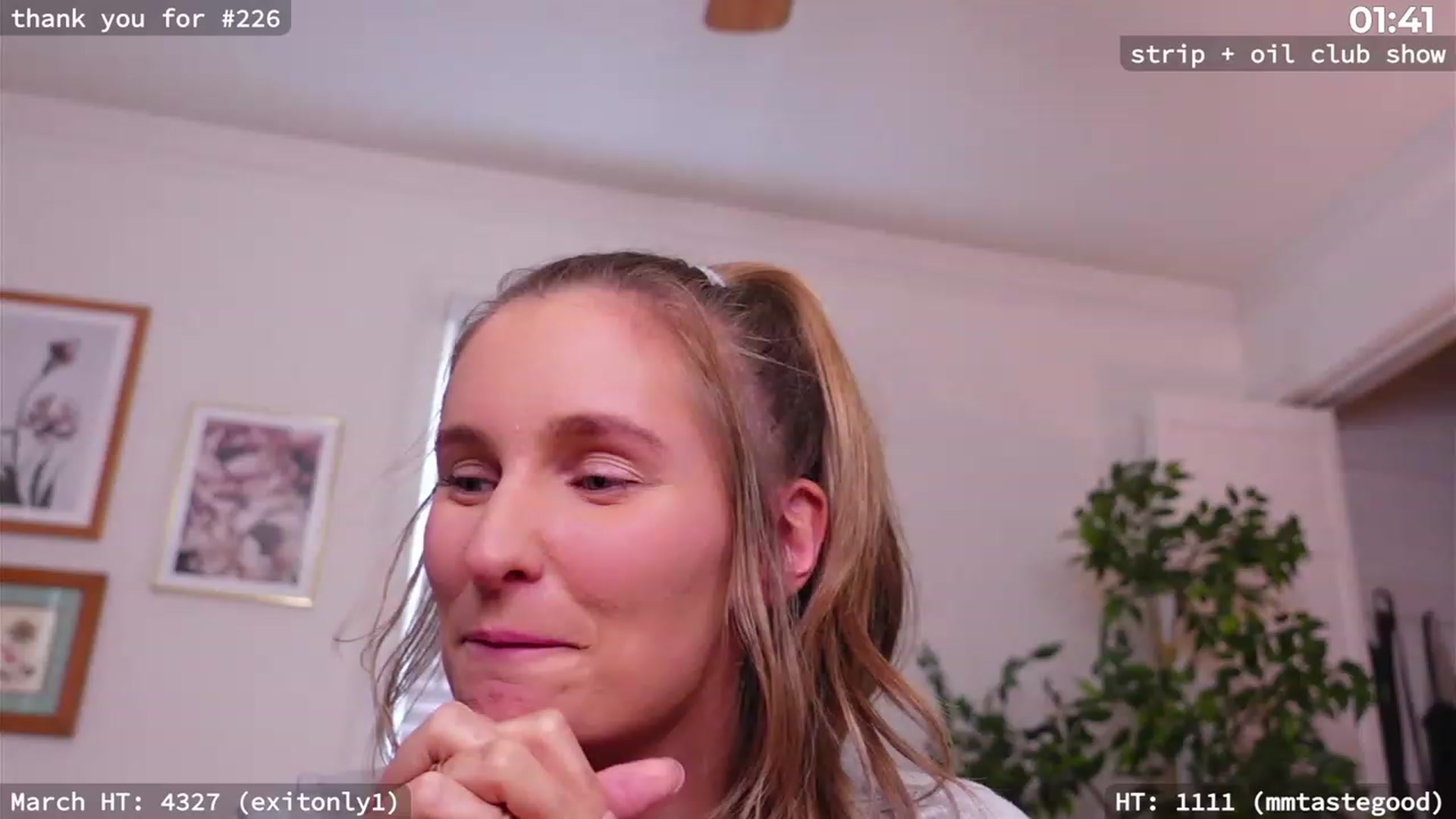 Gallery image thumbnail from hi_ella's myfreecams stream on, 03/18/2023, 21:00 image 20 of 20