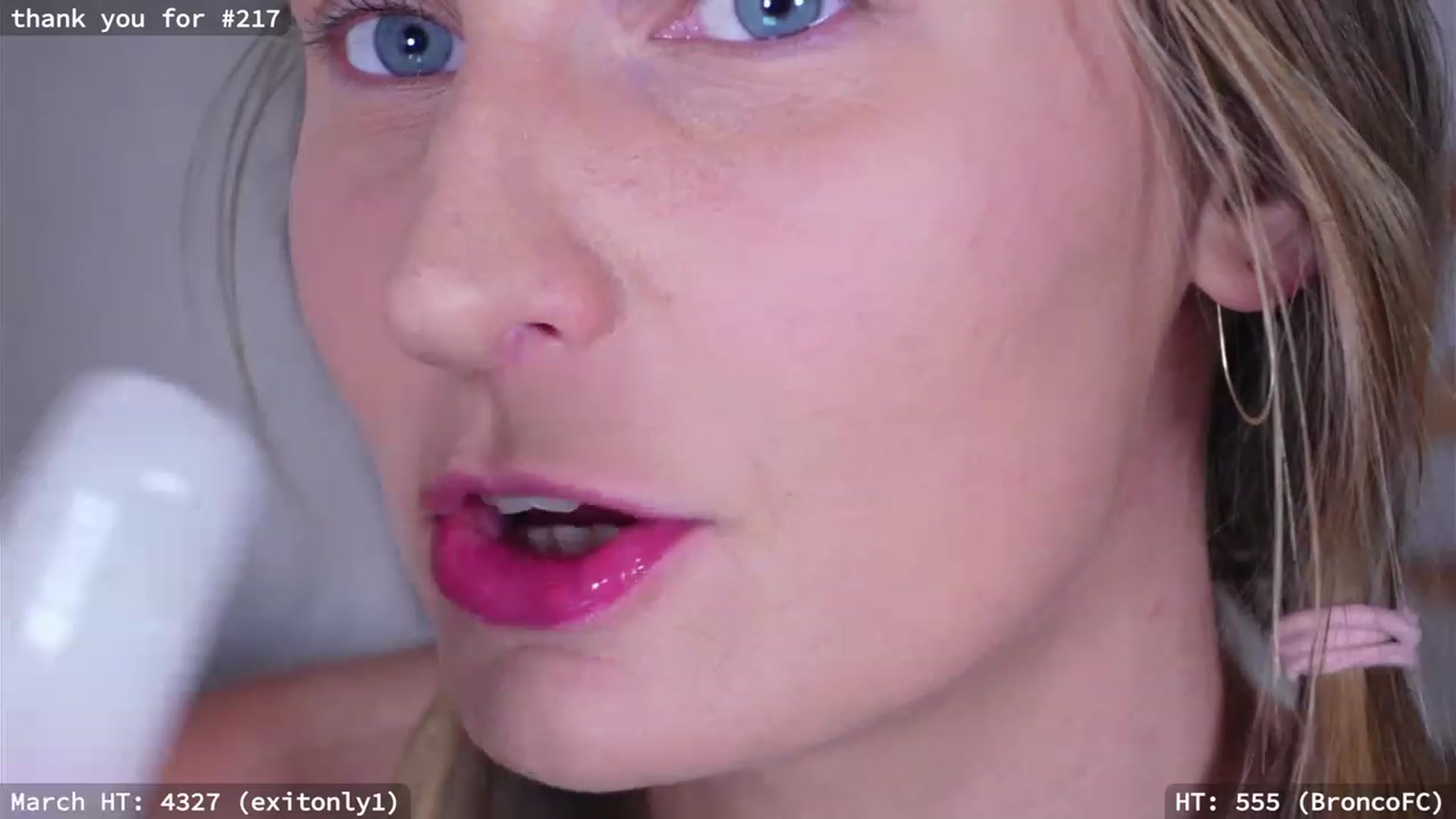 Gallery image thumbnail from hi_ella's myfreecams stream on, 03/21/2023, 03:00 image 14 of 20