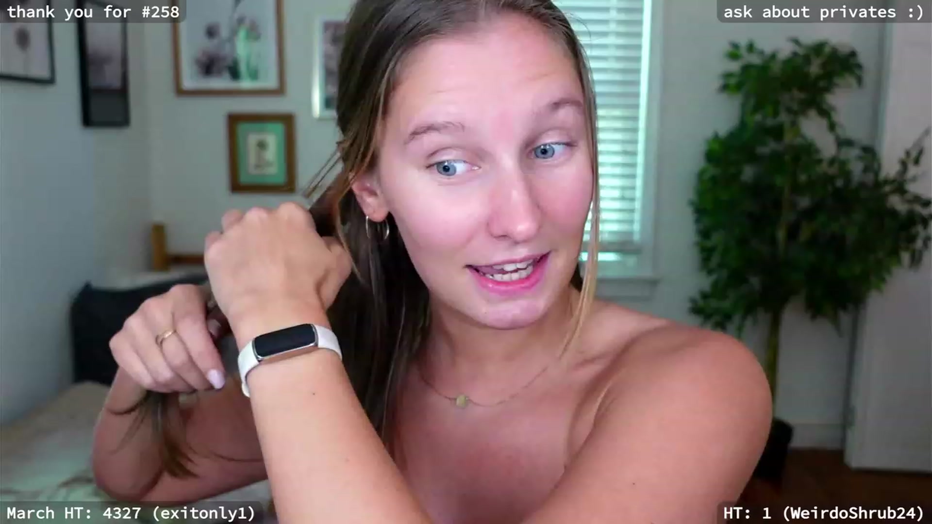 Gallery image thumbnail from hi_ella's myfreecams stream on, 03/30/2023, 15:59 image 6 of 20