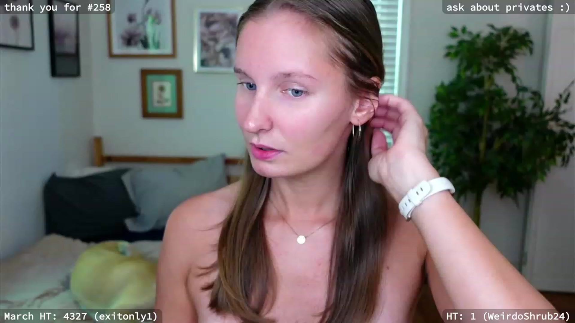 Gallery image thumbnail from hi_ella's myfreecams stream on, 03/30/2023, 15:59 image 3 of 20