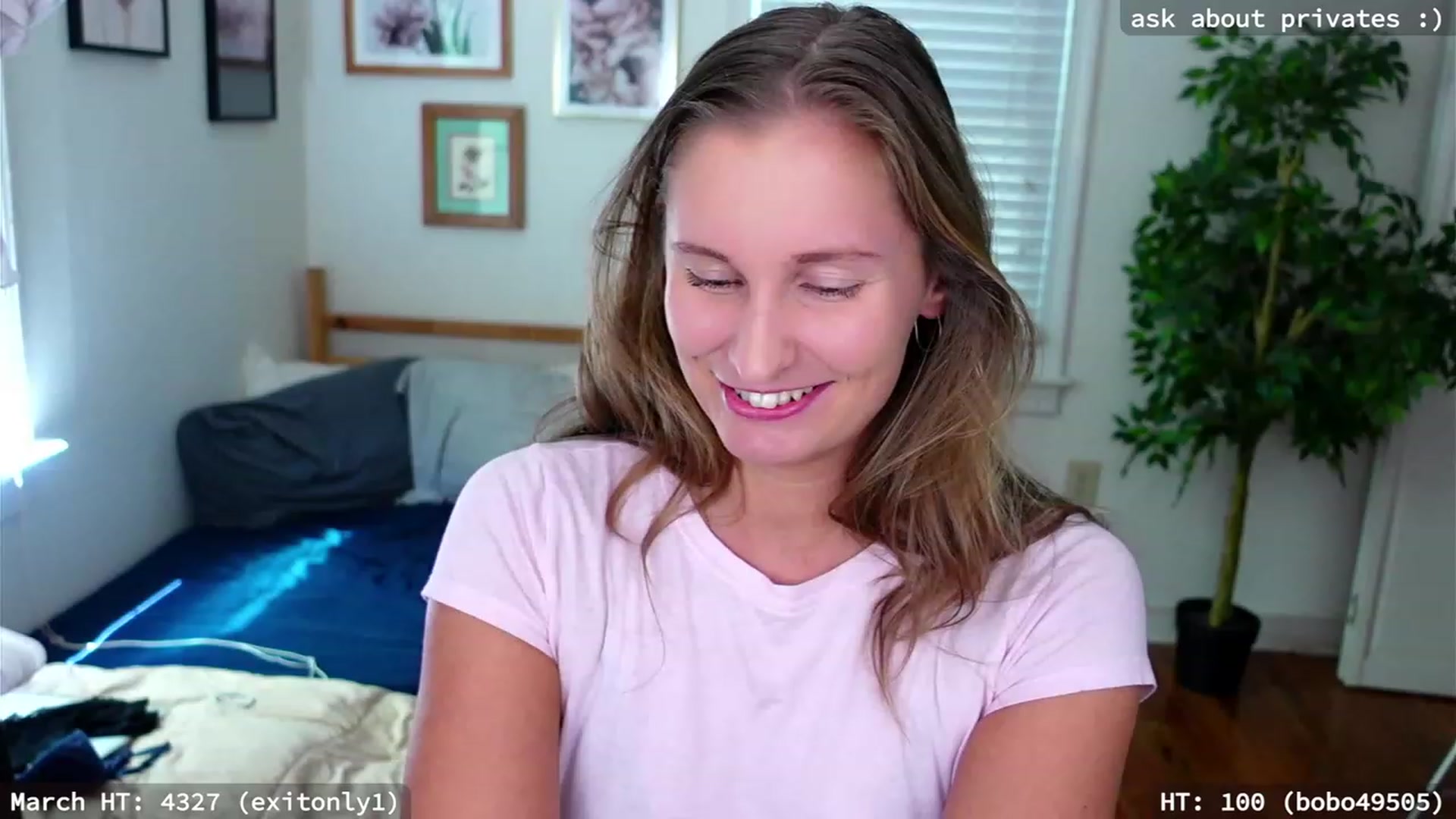 Gallery image thumbnail from hi_ella's myfreecams stream on, 03/30/2023, 18:42 image 7 of 20