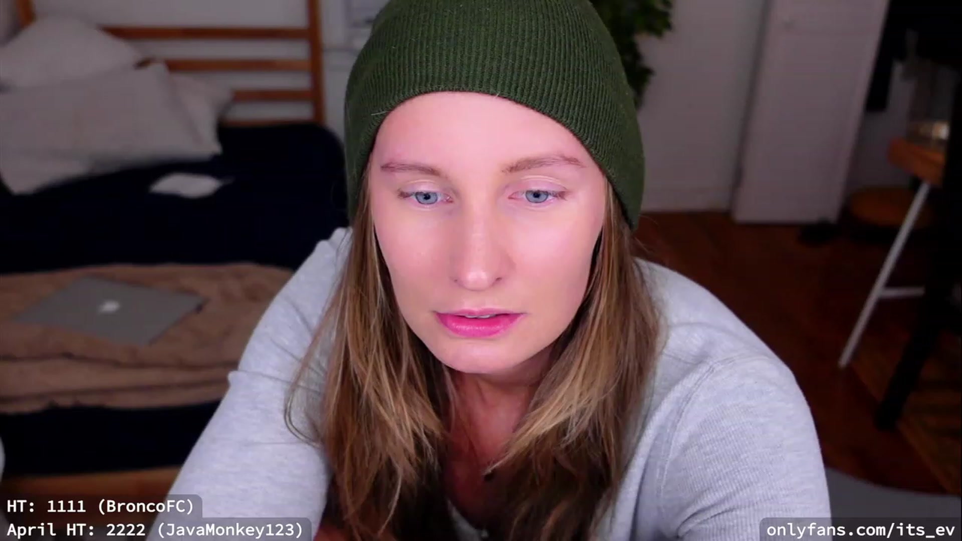 Gallery image thumbnail from hi_ella's myfreecams stream on, 04/12/2023, 03:01 image 15 of 20