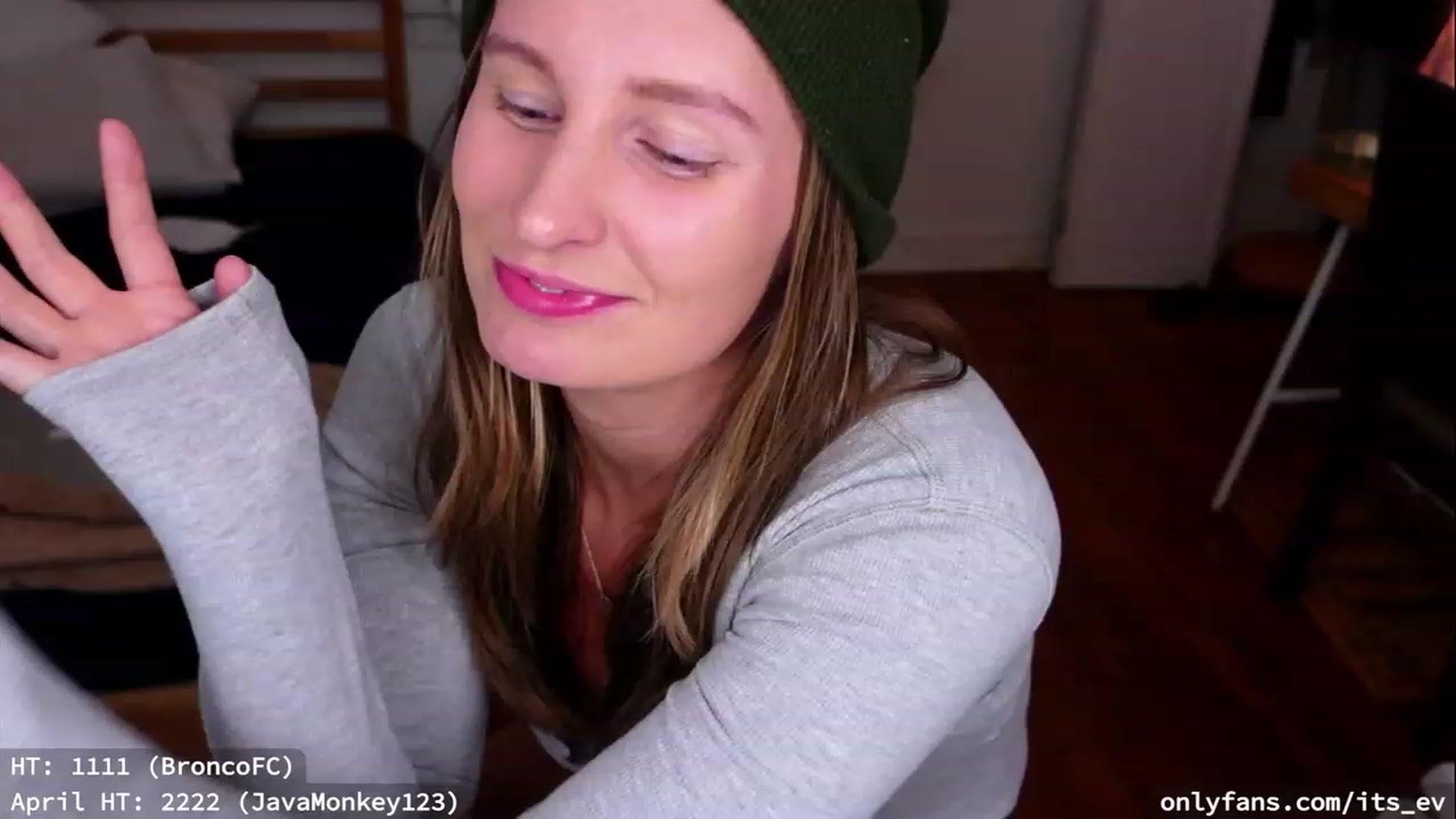 Gallery image thumbnail from hi_ella's myfreecams stream on, 04/12/2023, 03:01 image 4 of 20