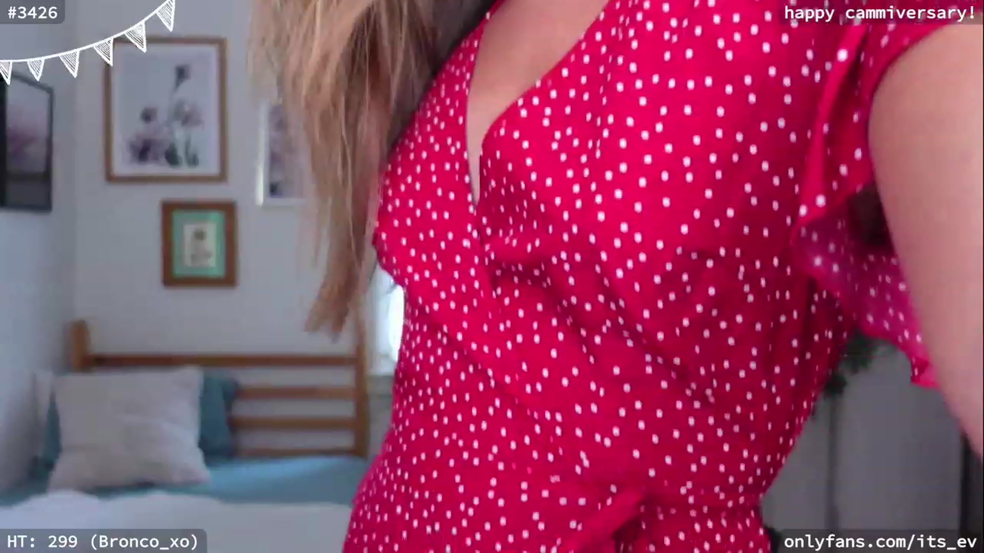 Gallery image thumbnail from hi_ella's myfreecams stream on, 06/03/2023, 20:21 image 5 of 20