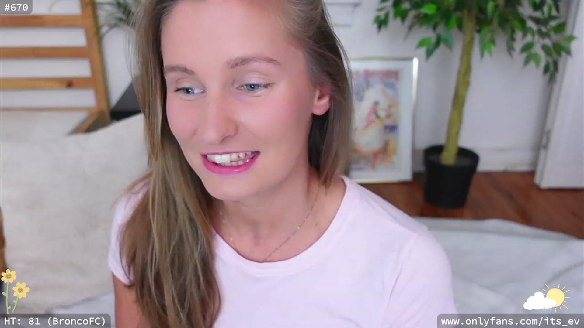 Gallery image thumbnail from hi_ella's myfreecams stream on, 06/23/2023, 01:38 image 12 of 20
