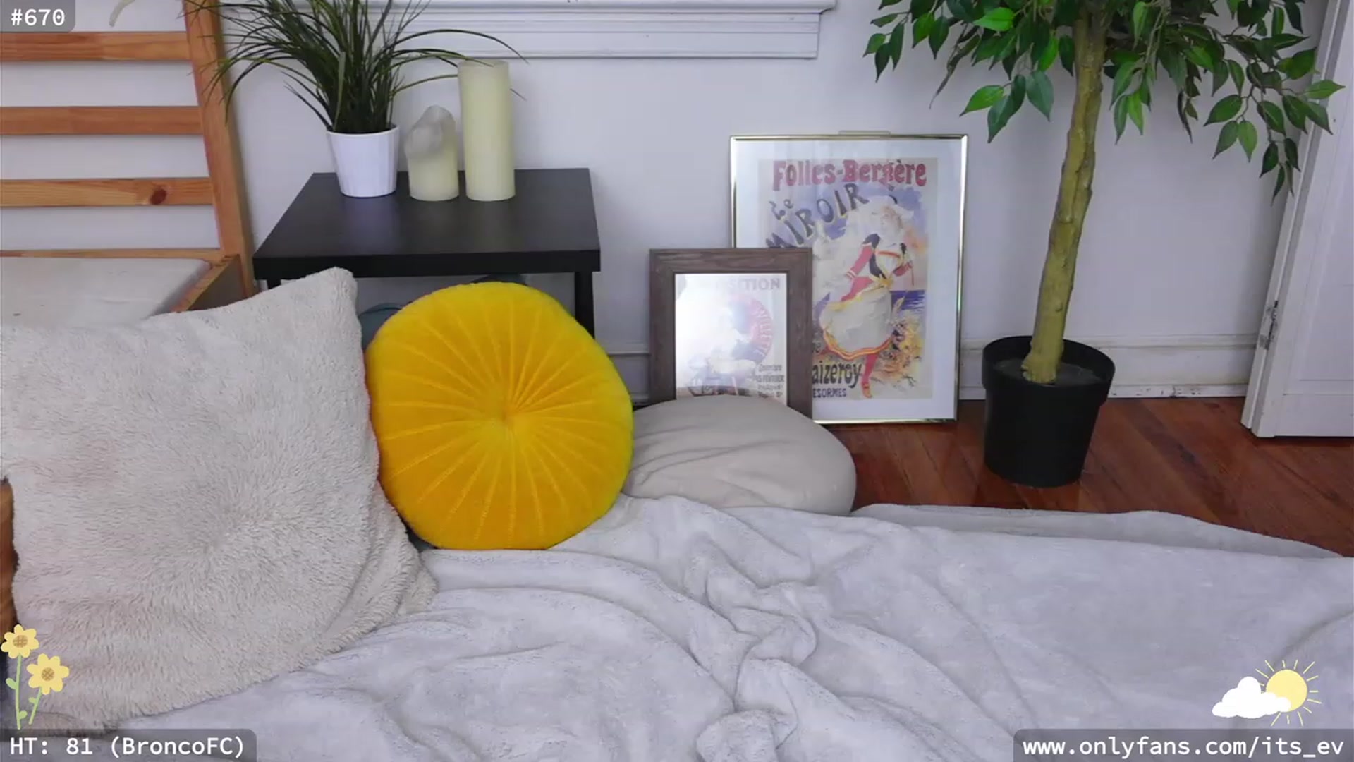 Gallery image thumbnail from hi_ella's myfreecams stream on, 06/23/2023, 01:38 image 14 of 20