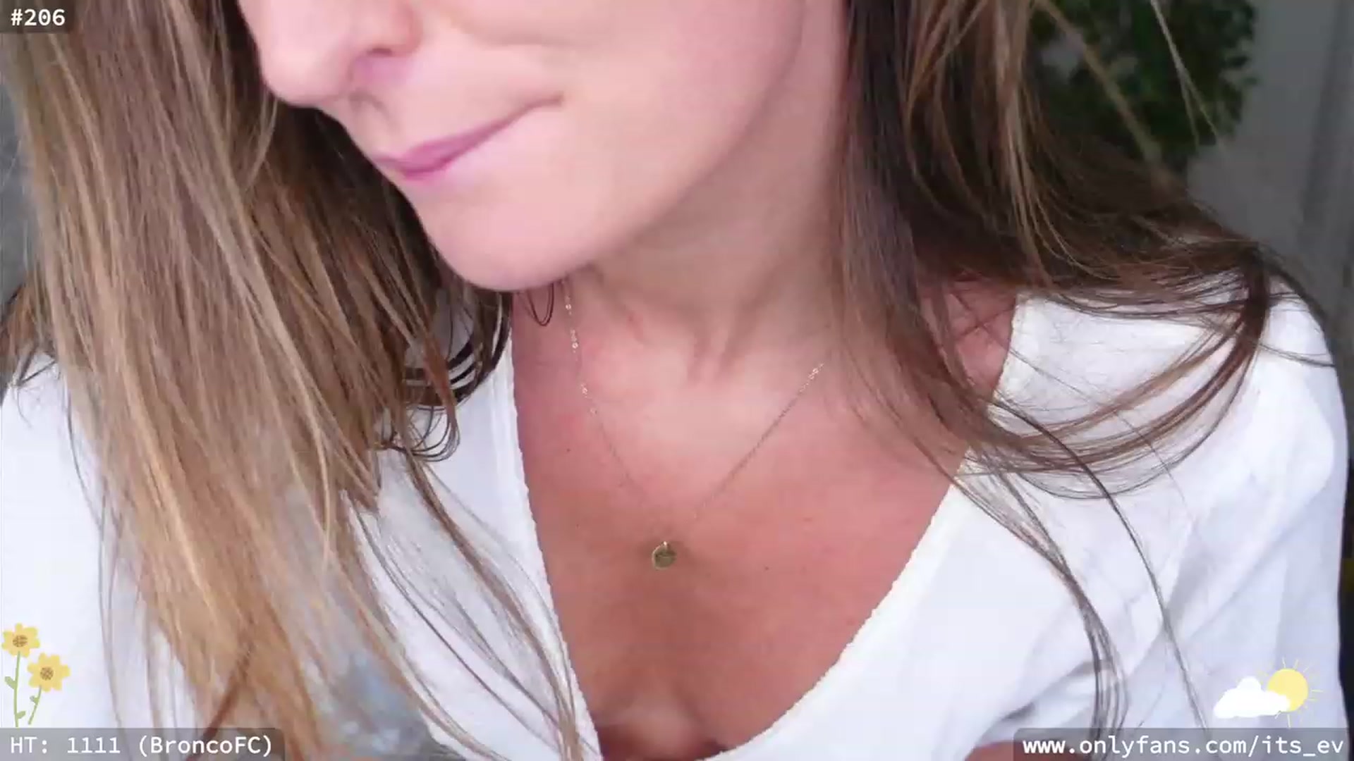 Gallery image thumbnail from hi_ella's myfreecams stream on, 07/01/2023, 20:16 image 19 of 20
