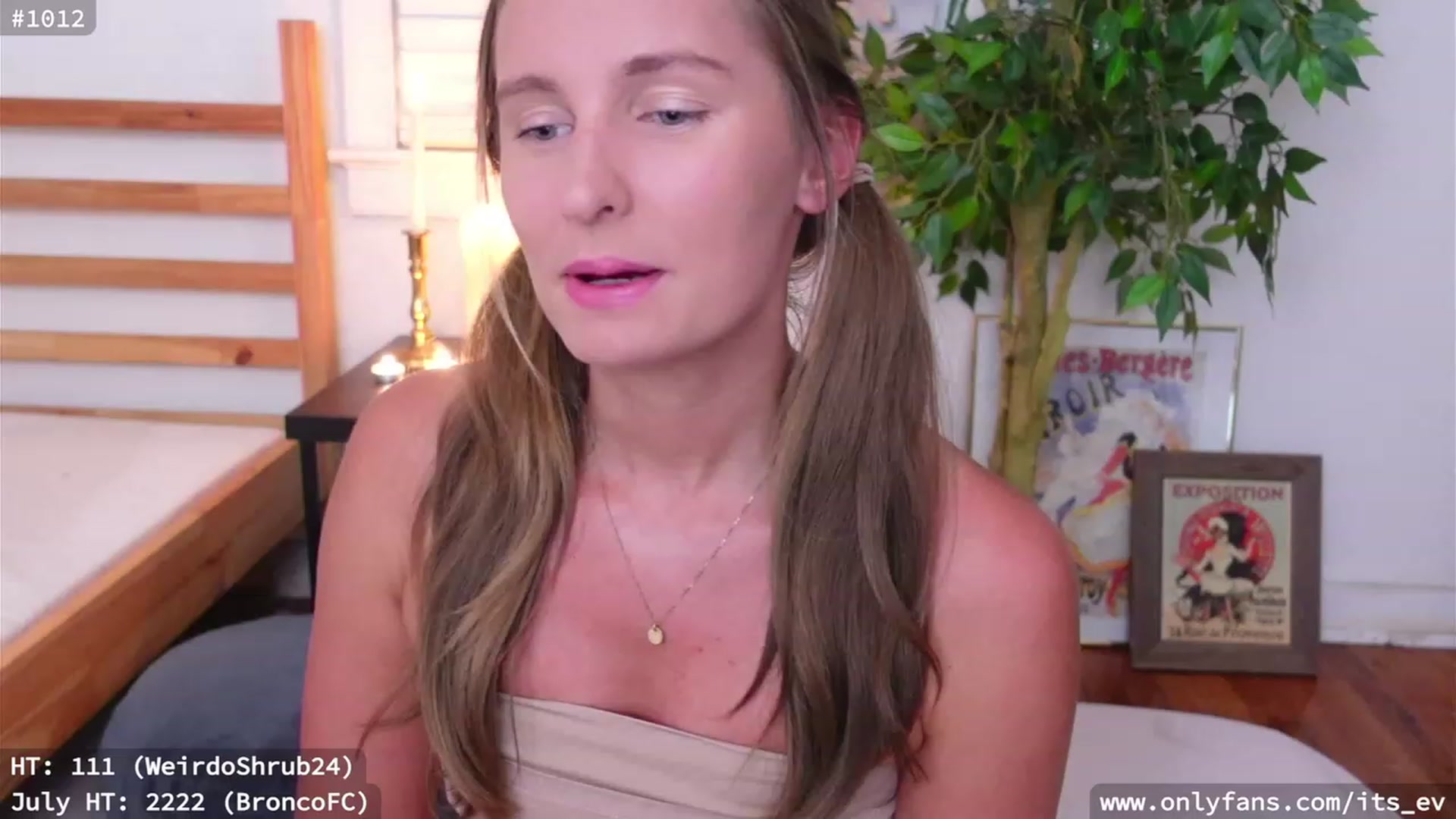 Gallery image thumbnail from hi_ella's myfreecams stream on, 07/21/2023, 01:40 image 11 of 20