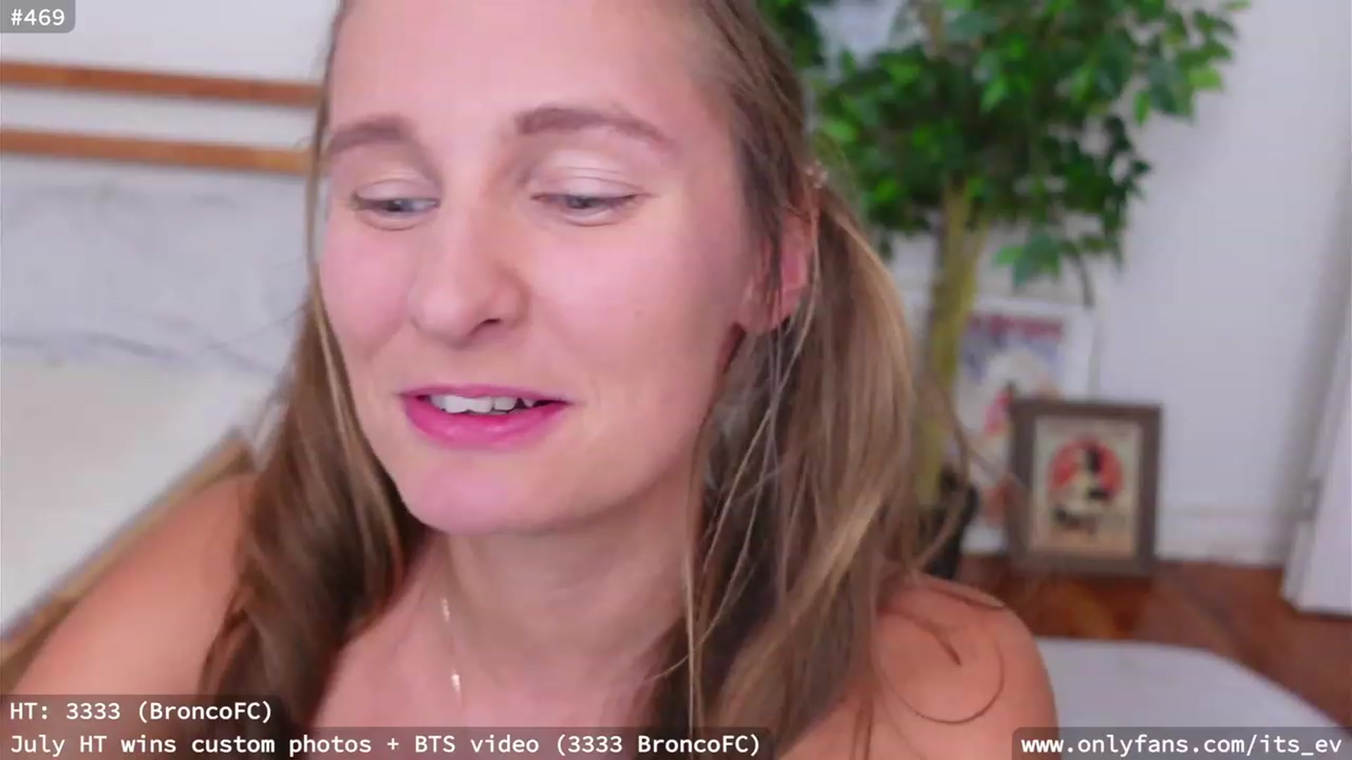 Gallery image thumbnail from hi_ella's myfreecams stream on, 07/22/2023, 23:36 image 19 of 20