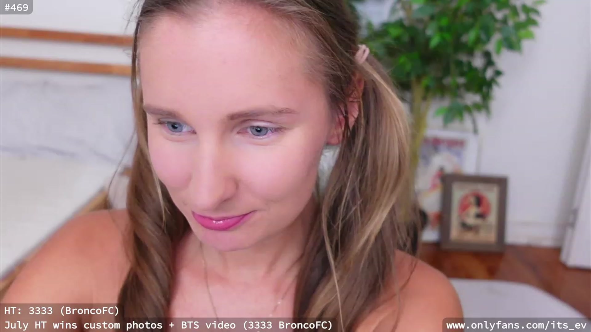 Gallery image thumbnail from hi_ella's myfreecams stream on, 07/22/2023, 23:36 image 20 of 20