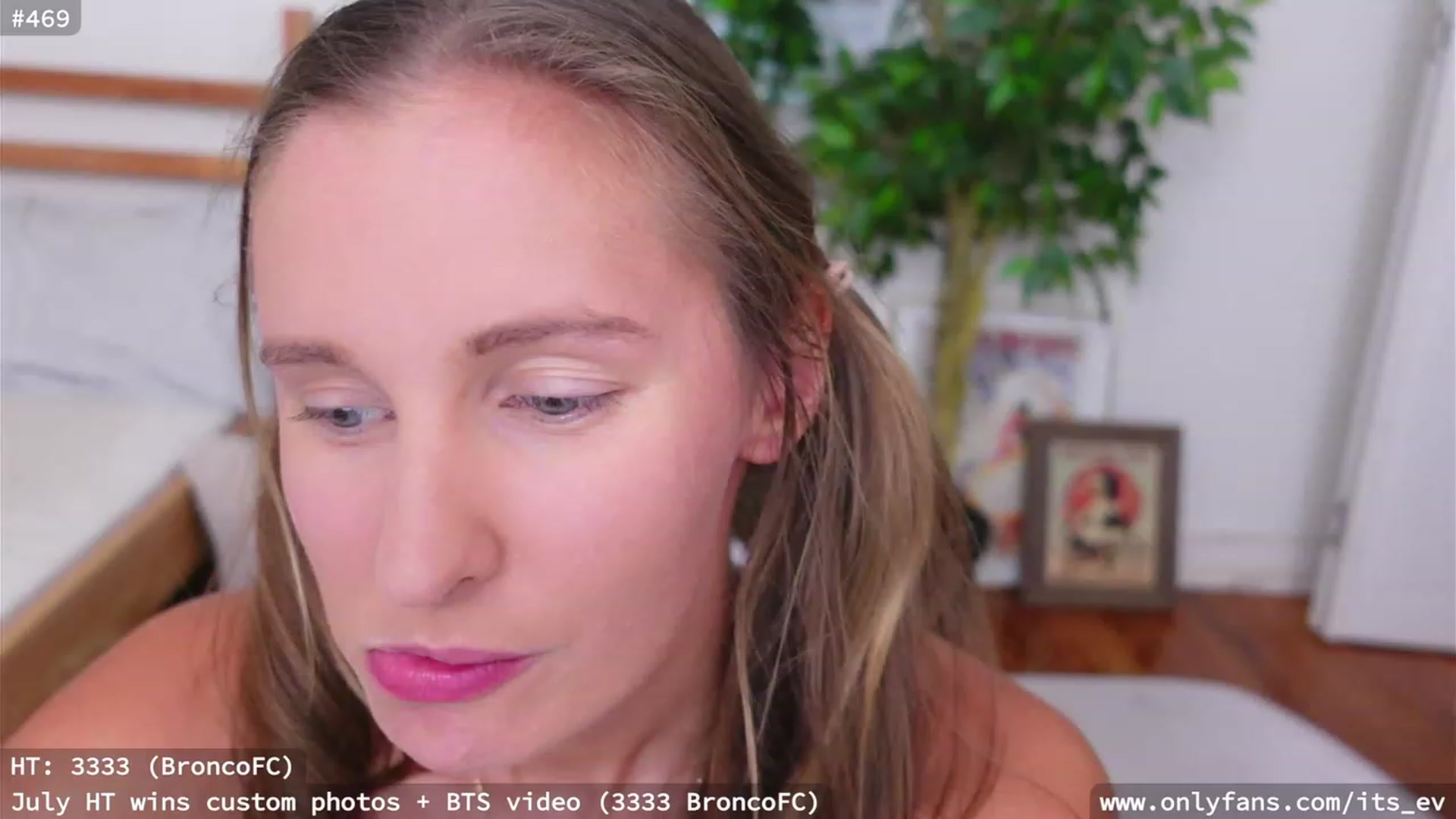 Gallery image thumbnail from hi_ella's myfreecams stream on, 07/22/2023, 23:36 image 16 of 20