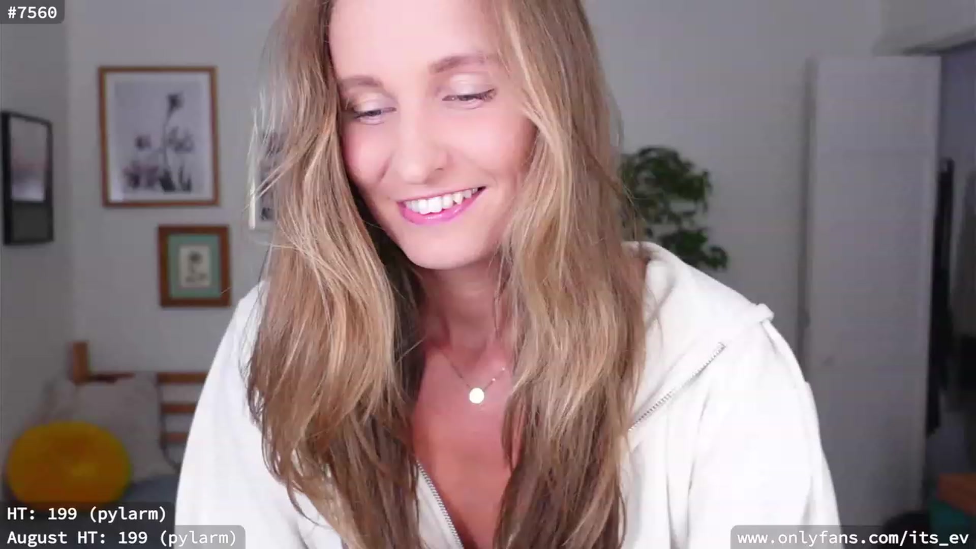 Gallery image thumbnail from hi_ella's myfreecams stream on, 08/10/2023, 02:07 image 10 of 20