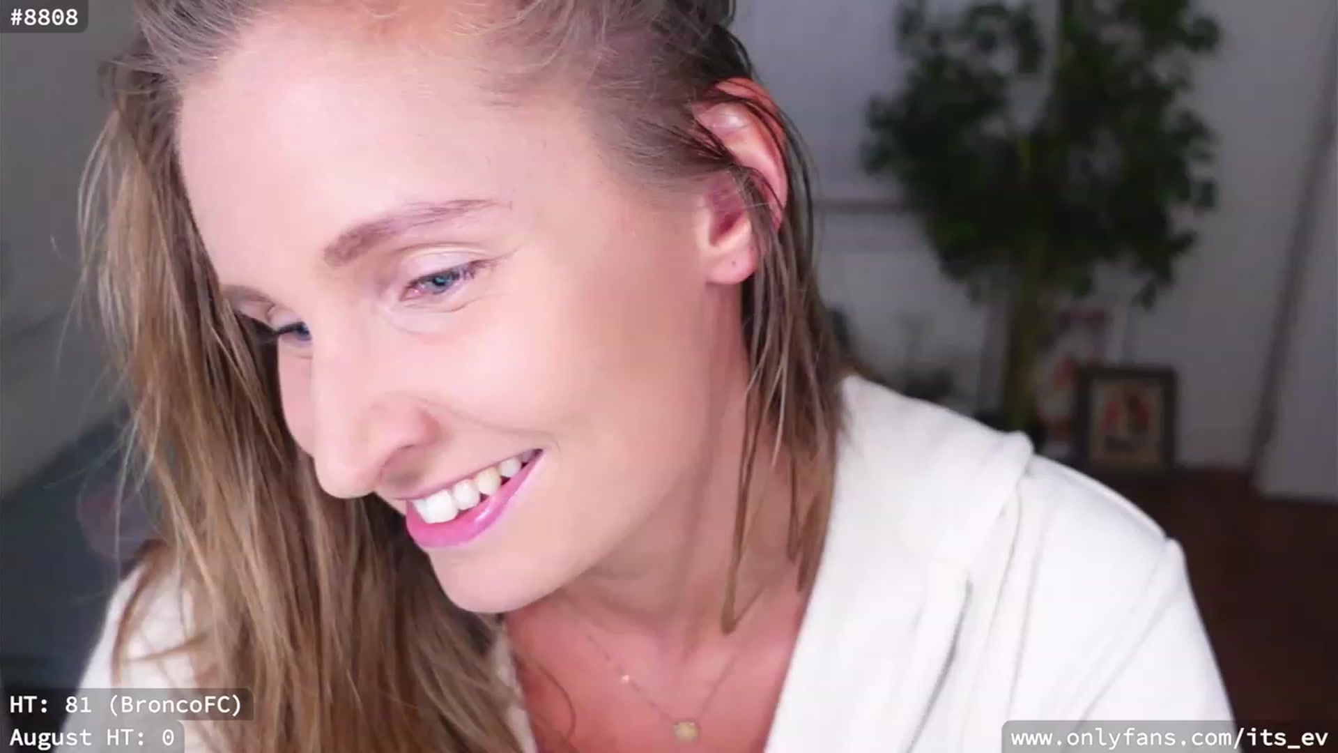 Gallery image thumbnail from hi_ella's myfreecams stream on, 08/10/2023, 02:07 image 4 of 20