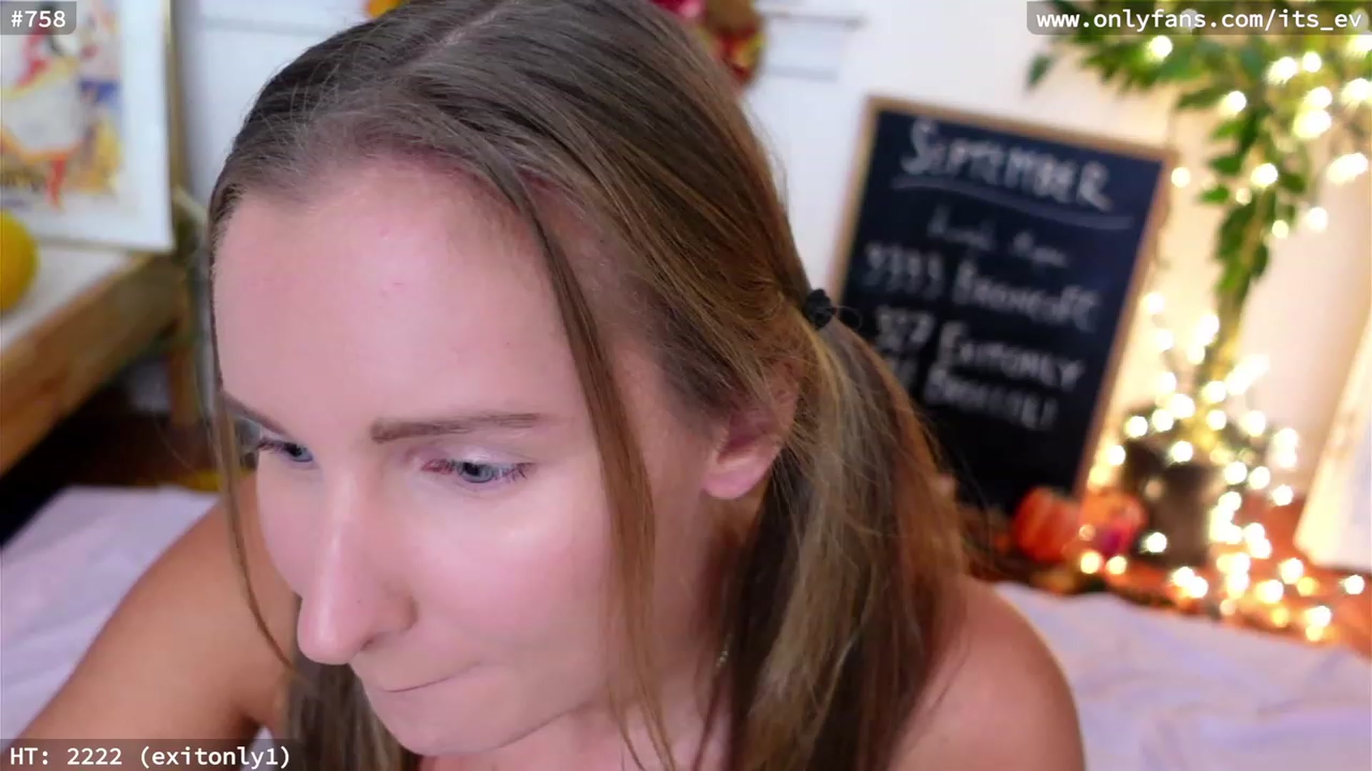 Gallery image thumbnail from hi_ella's myfreecams stream on, 09/08/2023, 02:14 image 9 of 20