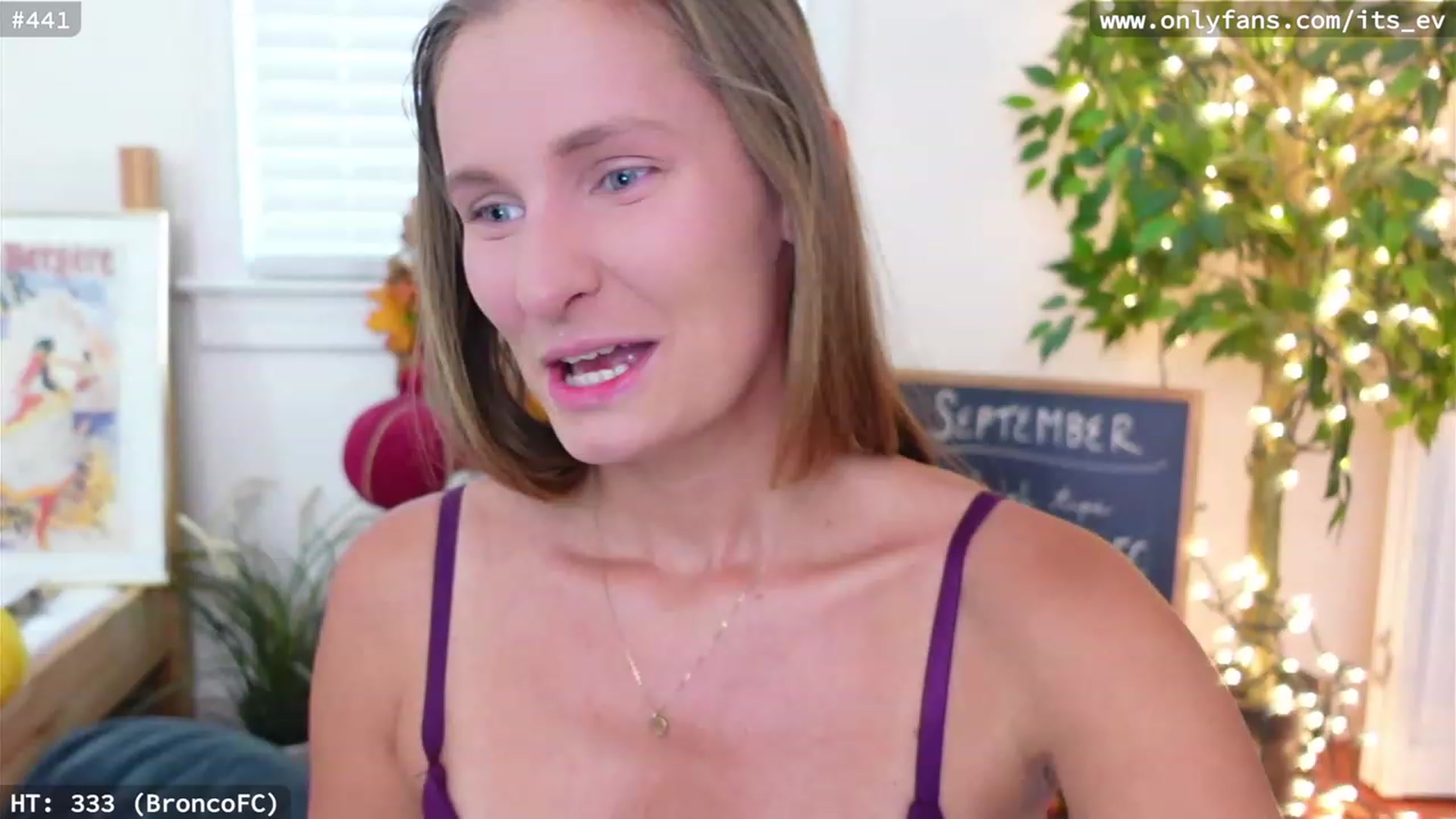 Gallery image thumbnail from hi_ella's myfreecams stream on, 09/09/2023, 19:32 image 4 of 20