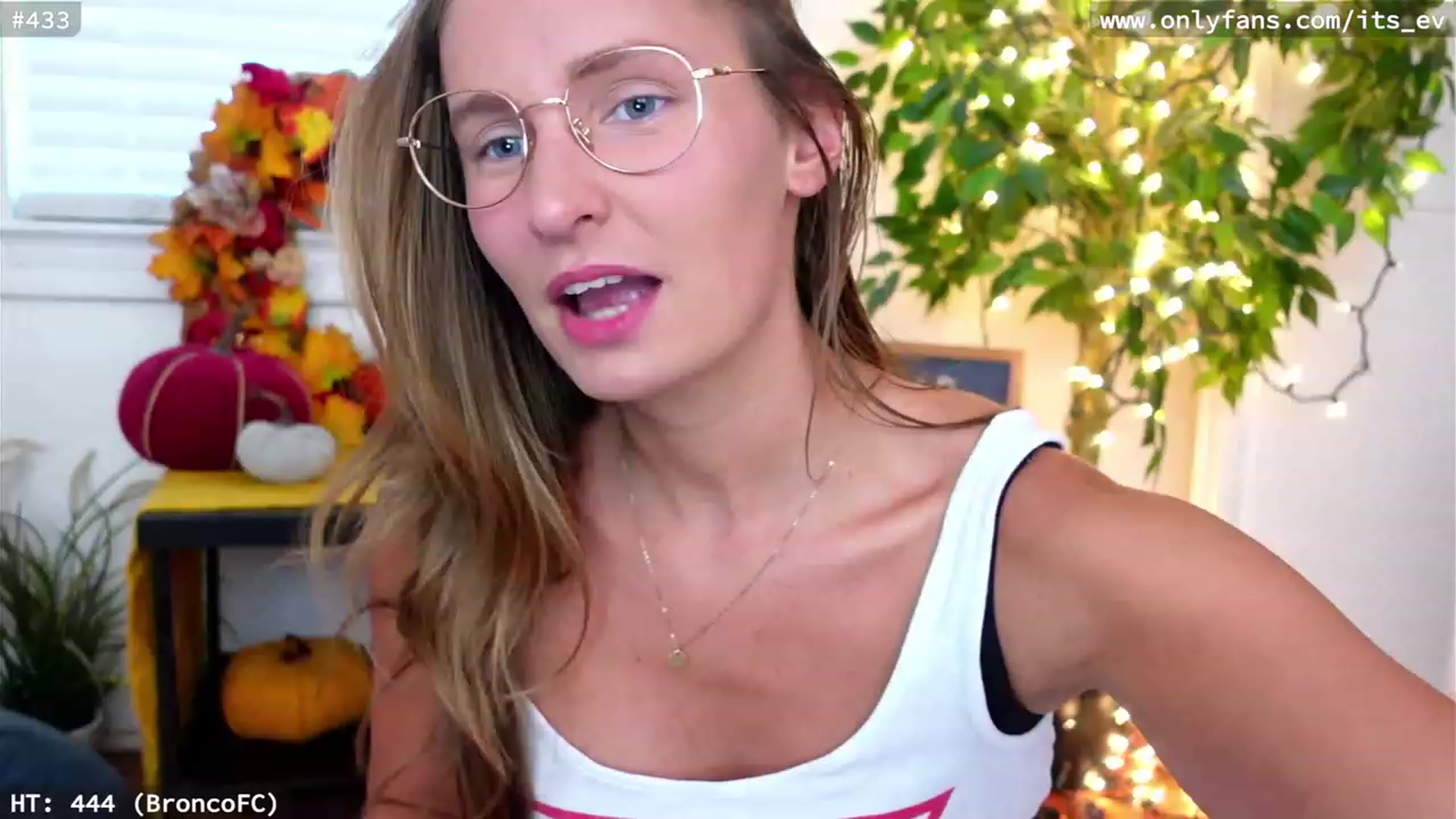 Gallery image thumbnail from hi_ella's myfreecams stream on, 09/09/2023, 19:43 image 10 of 20